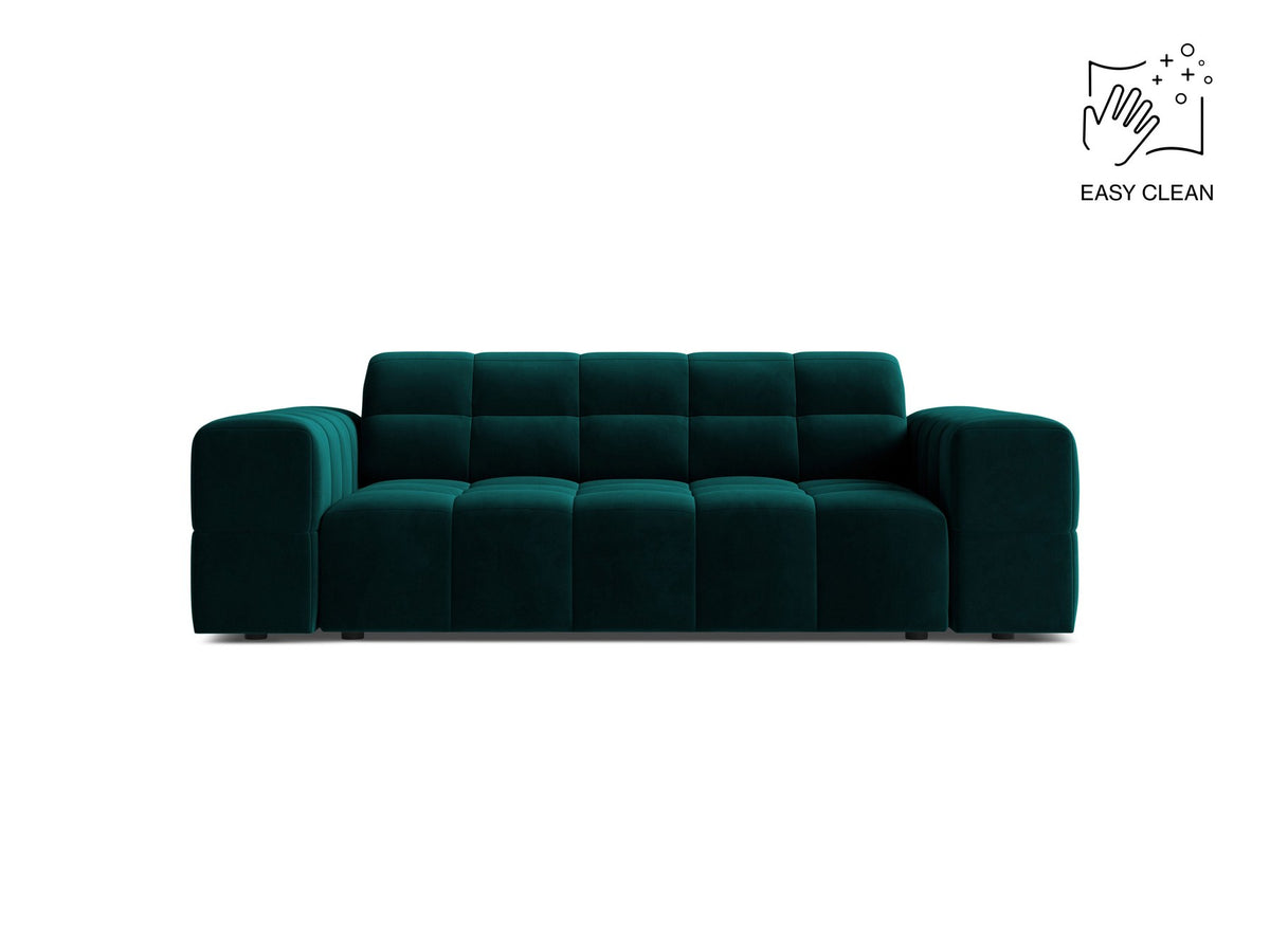 Beiges 2er Sofa Jennifer von Micadoni mit Chenille-Bezug, schwarzen Kunststoffbeinen und gepolsterter Rückenlehne auf hellem Hintergrund fotografiert.