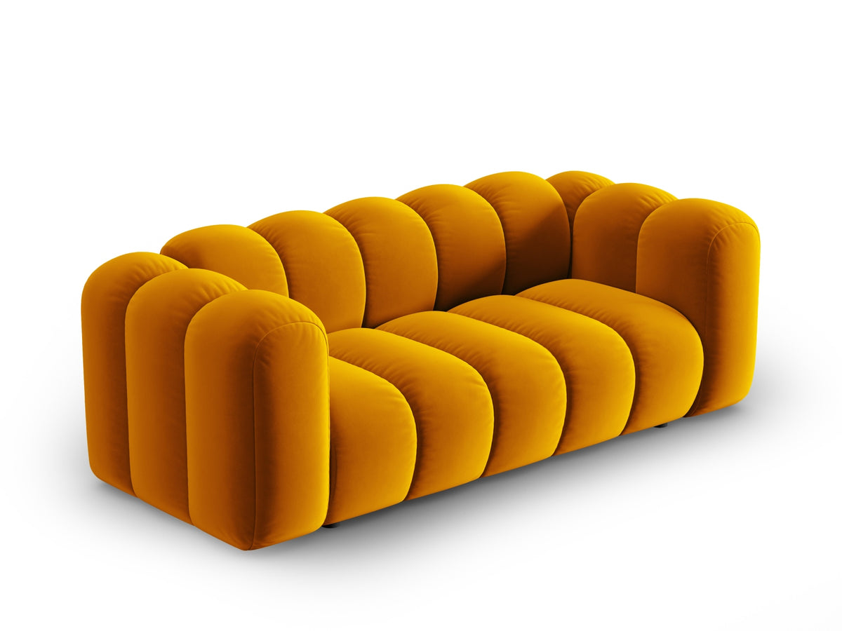 Lupine Velour Sofa 2 Sitzer in Yellow-Salvador präsentiert im Onlineshop von KAQTU Design AG. 2er Sofa ist von Micadoni