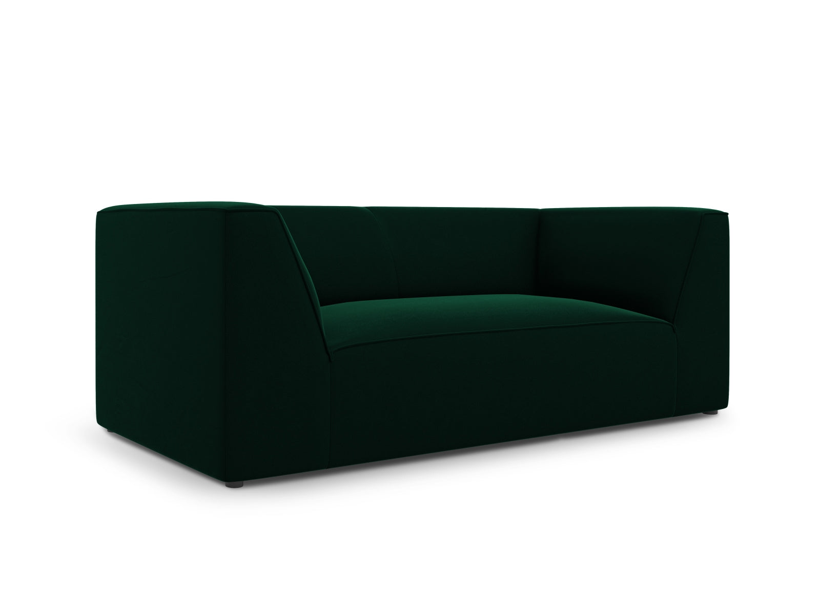 Entdecken Sie das stilvolle Ruby Velour Sofa 2 Sitzer von Micadoni in edlem Flaschengrün. Perfekt für modernes Wohnen und höchsten Komfort.