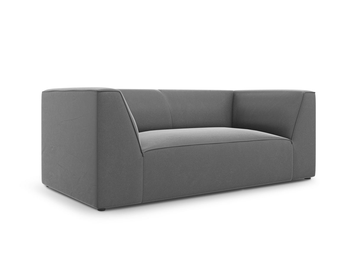 Ruby Velour Sofa 2 Sitzer in Grey-Salvador präsentiert im Onlineshop von KAQTU Design AG. 2er Sofa ist von Micadoni