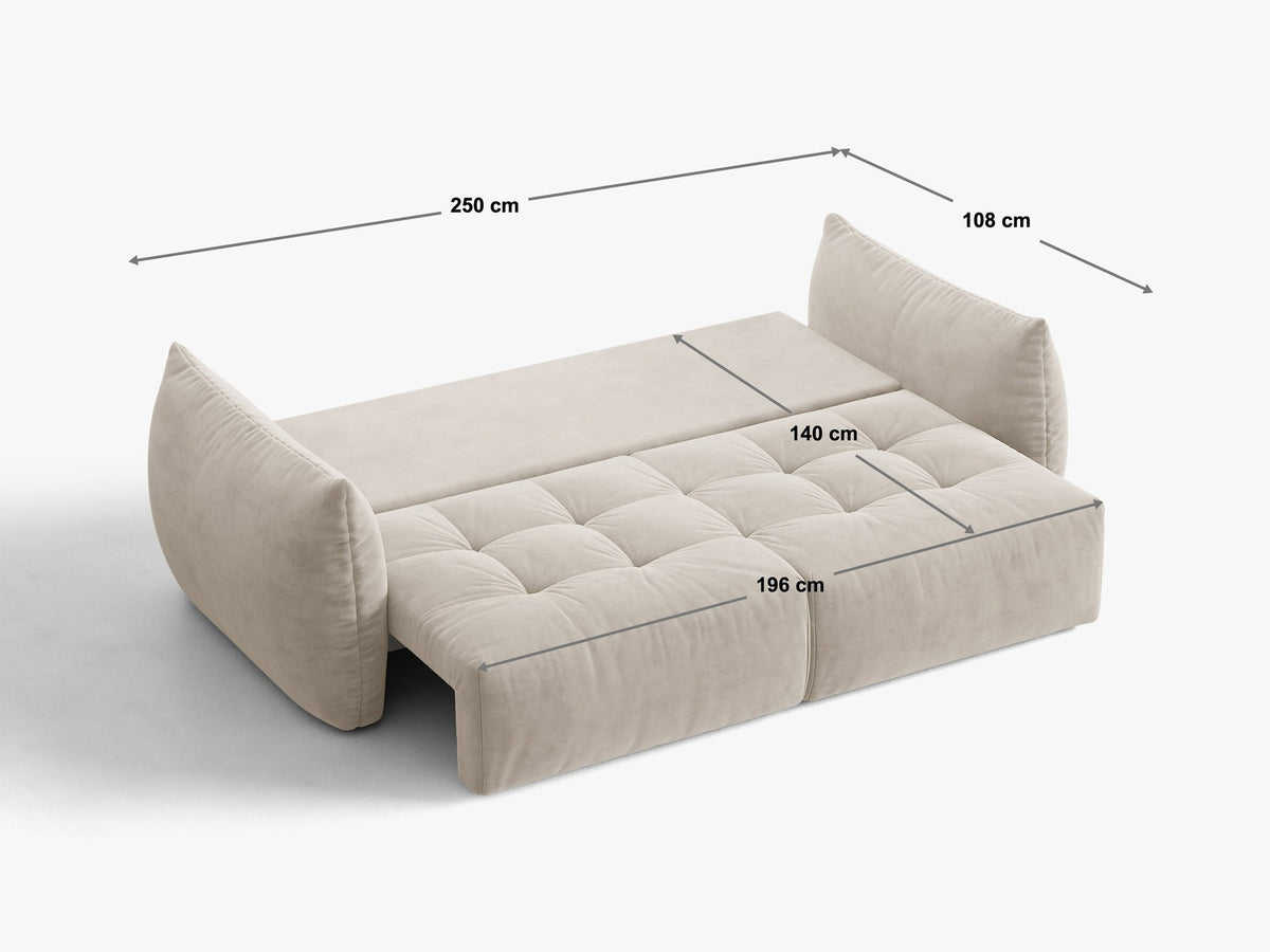 Beiges 3er Sofa Bloom von Micadoni aus samtigem Casino-Stoff mit schwarzen Kunststoffbeinen, ausklappbarer Bettfunktion und Stauraumfach.