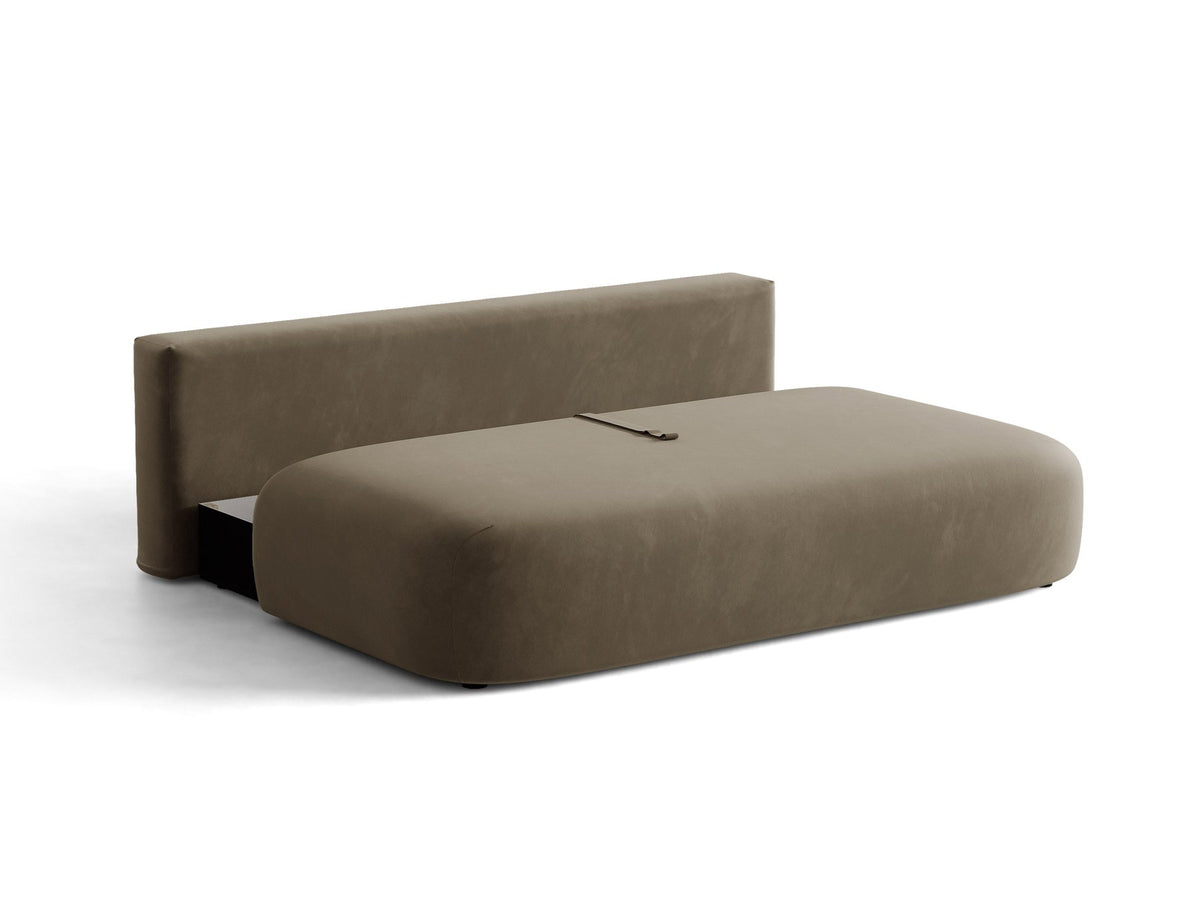 Beiges 3er Sofa Hena von Micadoni mit Chenille-Stoff, abgerundeter Form ohne Armlehnen, Kunststoffbeinen und sichtbarem Bettkasten.