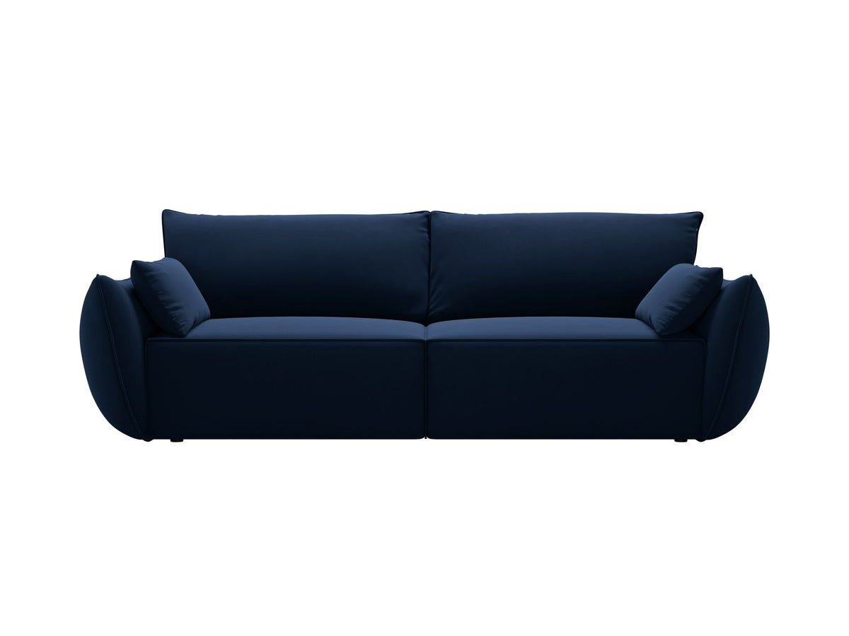 3-Sitzer Sofa Kaelle von Micadoni in leichtem Beige mit Chenille-Bezug, Bettkasten und schwarzen Kunststoffbeinen, Frontalansicht.