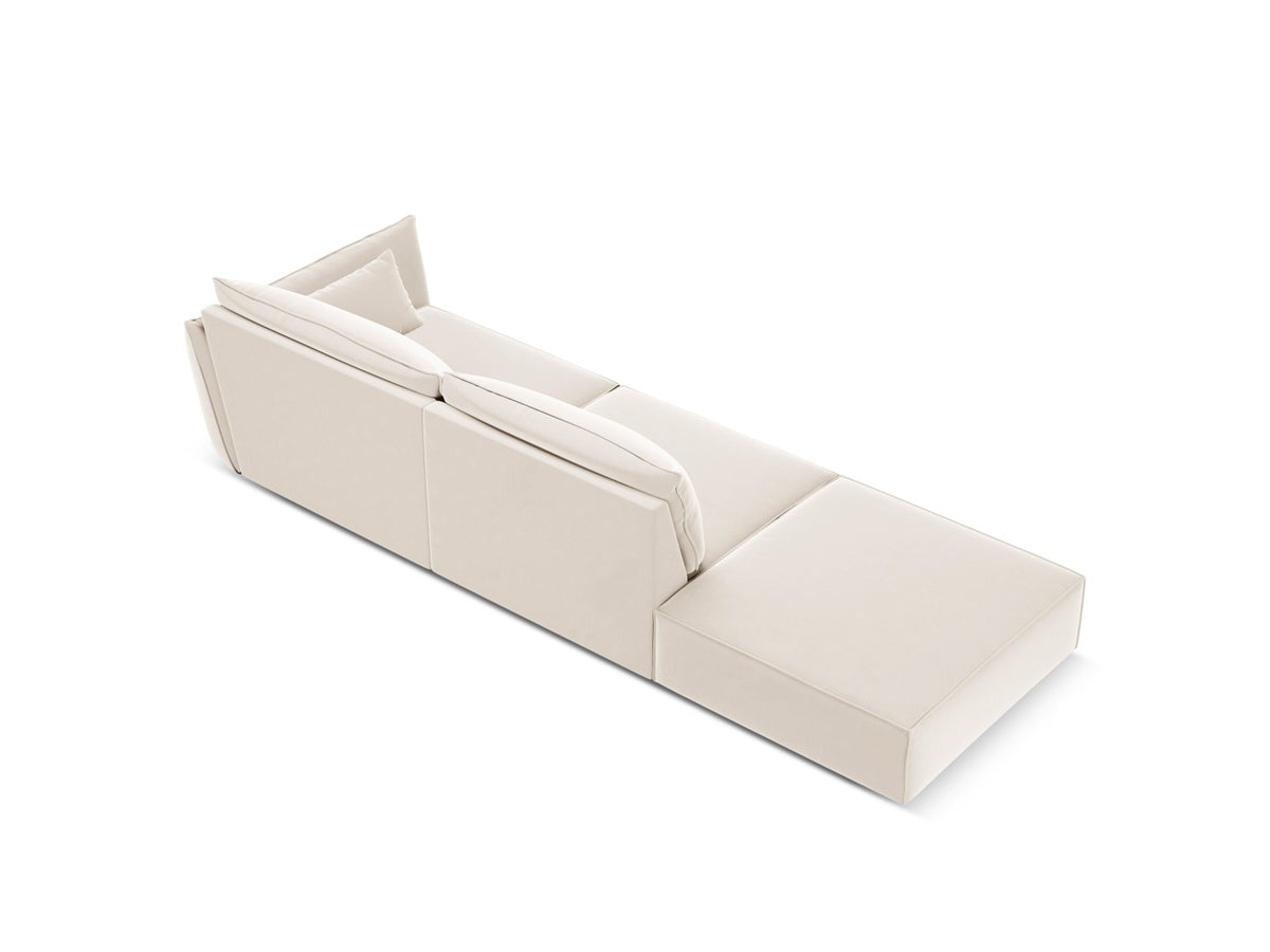 Kaelle Velour Sofa links 4 Sitzer in Light Beige-Bluvel präsentiert im Onlineshop von KAQTU Design AG. L-Sofa links ist von Micadoni