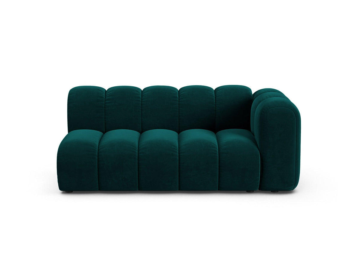 Lupine Dreisitzer von Micadoni, modulares Sofa in leichtem Beige mit Venus Samtstoff, schwarzen Kunststoffbeinen und rechter Ausrichtung.