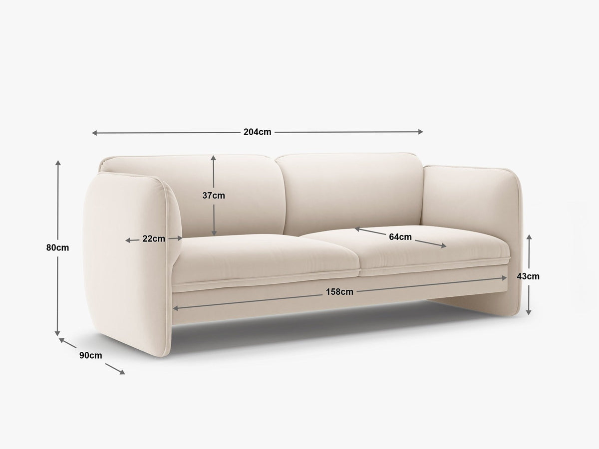 Kobaltblaues 3er Sofa Georgia von Micadoni mit Samtvelours-Bezug, schwarzen Kunststoffbeinen und gepolsterten Armlehnen als Sitzfläche.