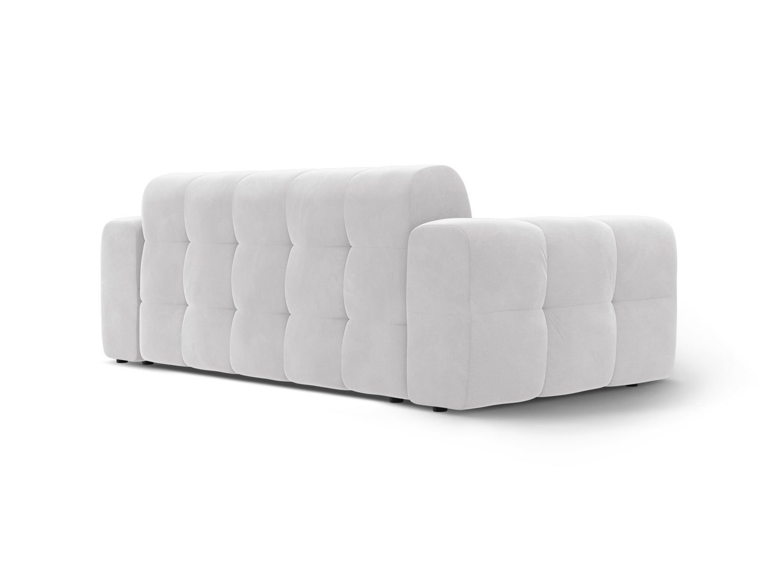 Elegantes Kendal Velour Sofa in sanftem Hellgrau, ideal für stilvolle Wohnzimmer und gemütliche Sitzgelegenheiten von Micadoni.