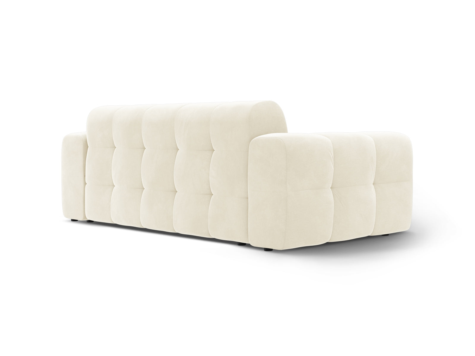 Elegantes 3-Sitzer Sofa Kendal aus Velours in zartem Ivory, ideal für gemütliche Abende und stilvolle Einrichtungsideen.