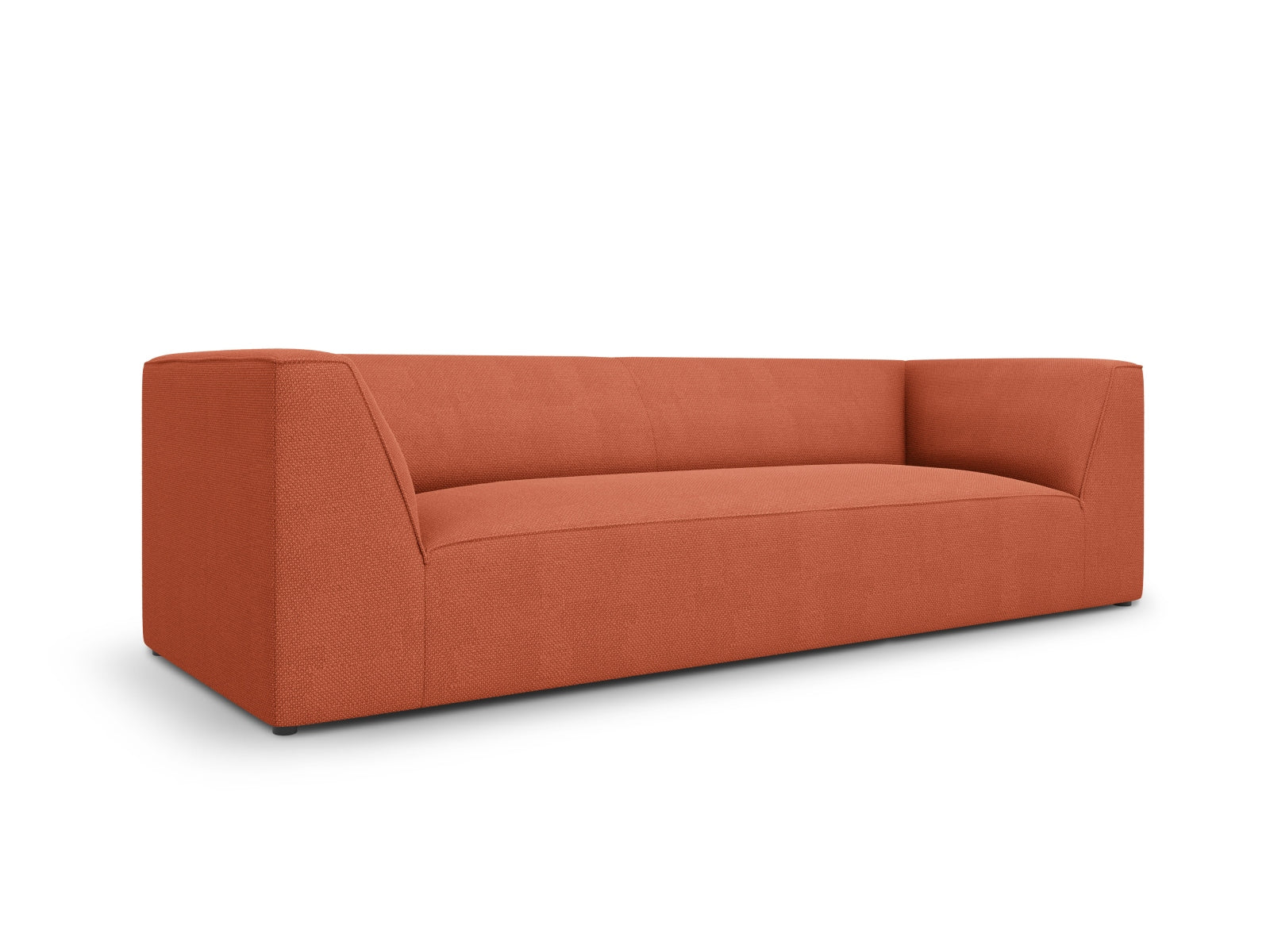 Elegantes Ruby Sofa in einem warmen Rotton, ideal für stilvolle Wohnzimmer. Hochwertige Verarbeitung und modernes Design von Micadoni.