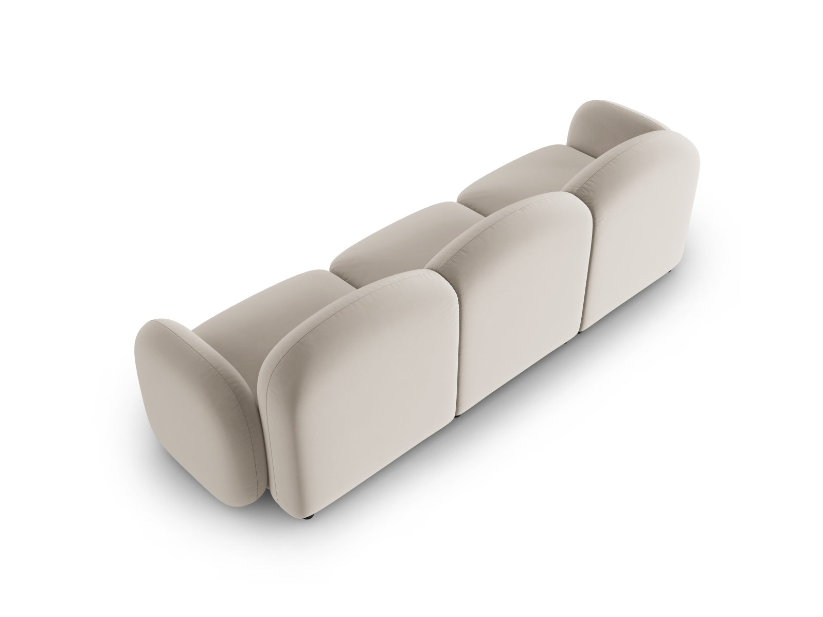 Luxuriöses 3-Sitzer Sofa Blair aus Velours in Ecru, perfekt für moderne Wohnzimmer und entspannte Stunden mit Freunden.