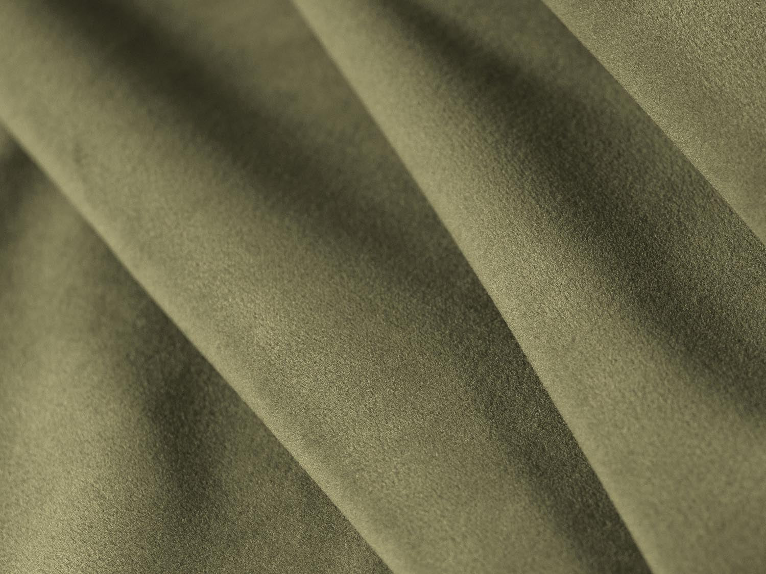 Elegantes 3-Sitzer Sofa Torino aus weichem Velour in sanftem Hellgrün, ideal für stilvolle Wohnräume und gemütliche Abende.