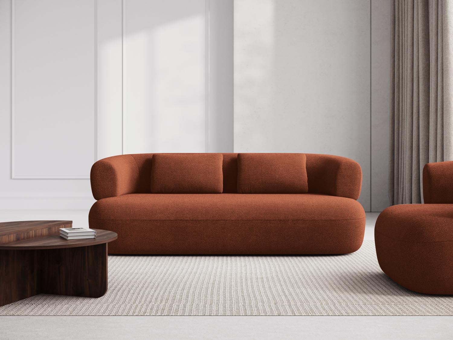 Elegantes Jenny Boucle Sofa in warmem Ziegelrot, ideal für stilvolle Wohnräume. Komfortables 3-Sitzer-Design von Micadoni.