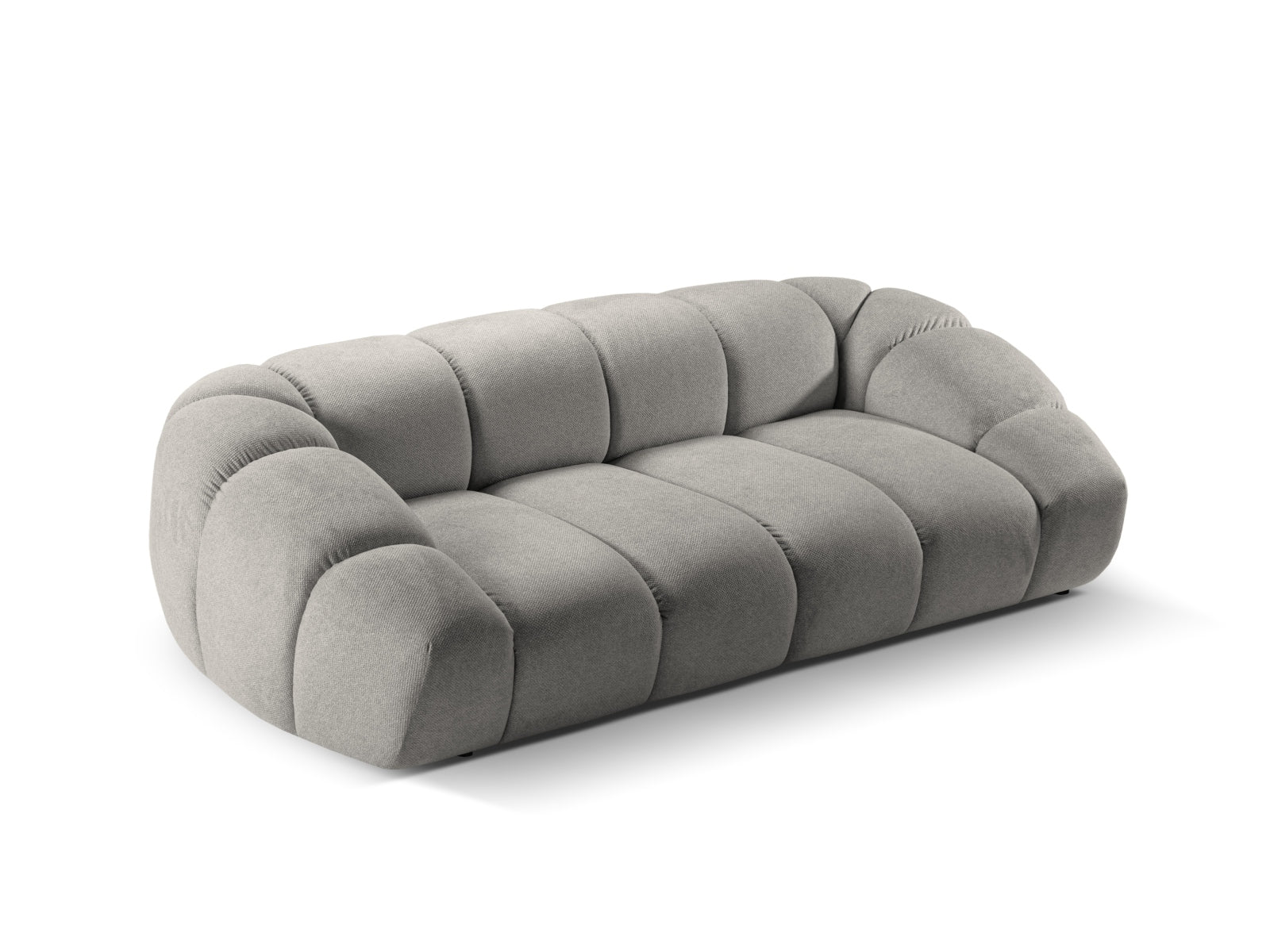 Elegantes 3-Sitzer Sofa "Diana" in sanftem Hellgrau, ideal für stilvolle Wohnräume und entspannte Abende, erhältlich bei Micadoni.
