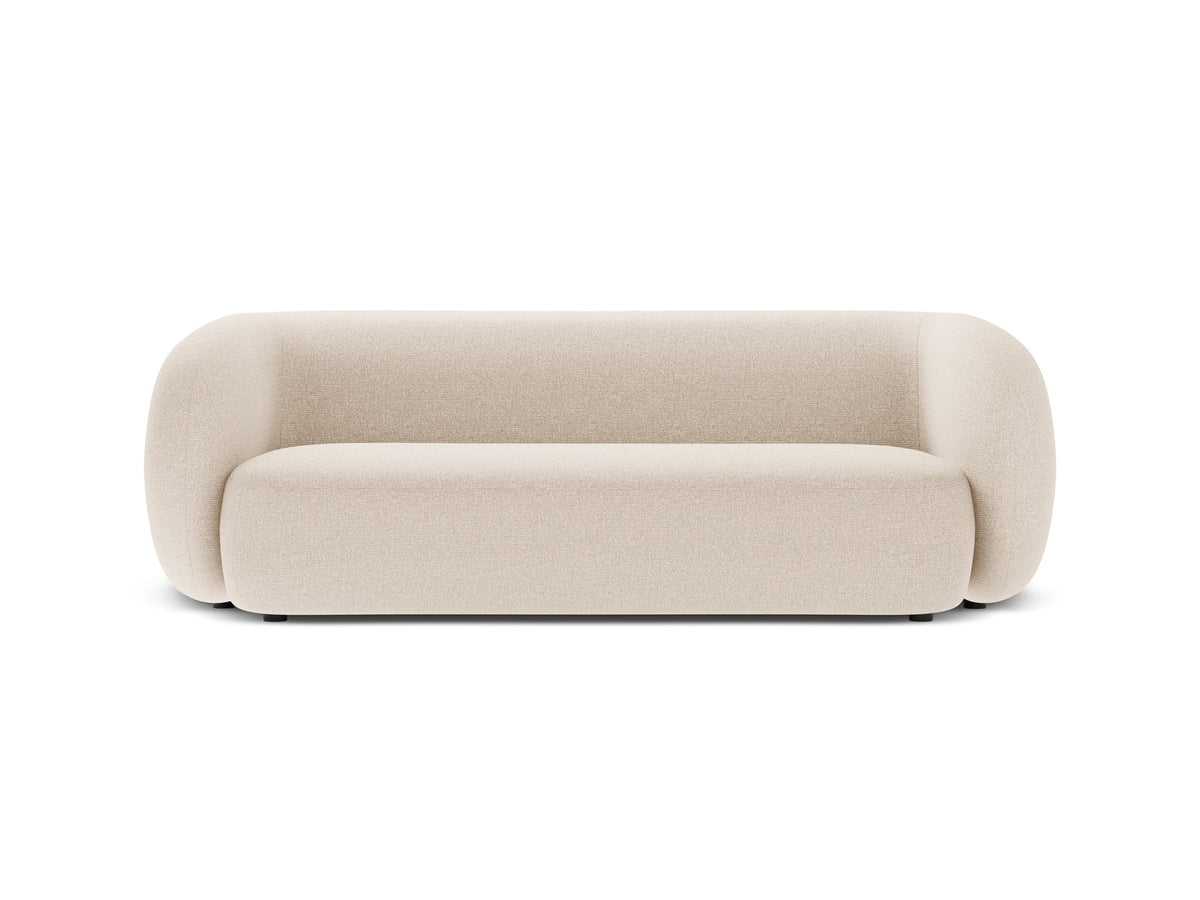 Weisses 3er Sofa Kate von Micadoni mit Bouclé-Stoffbezug, schwarzen Kunststoffbeinen und modularem Aufbau, Frontalansicht.