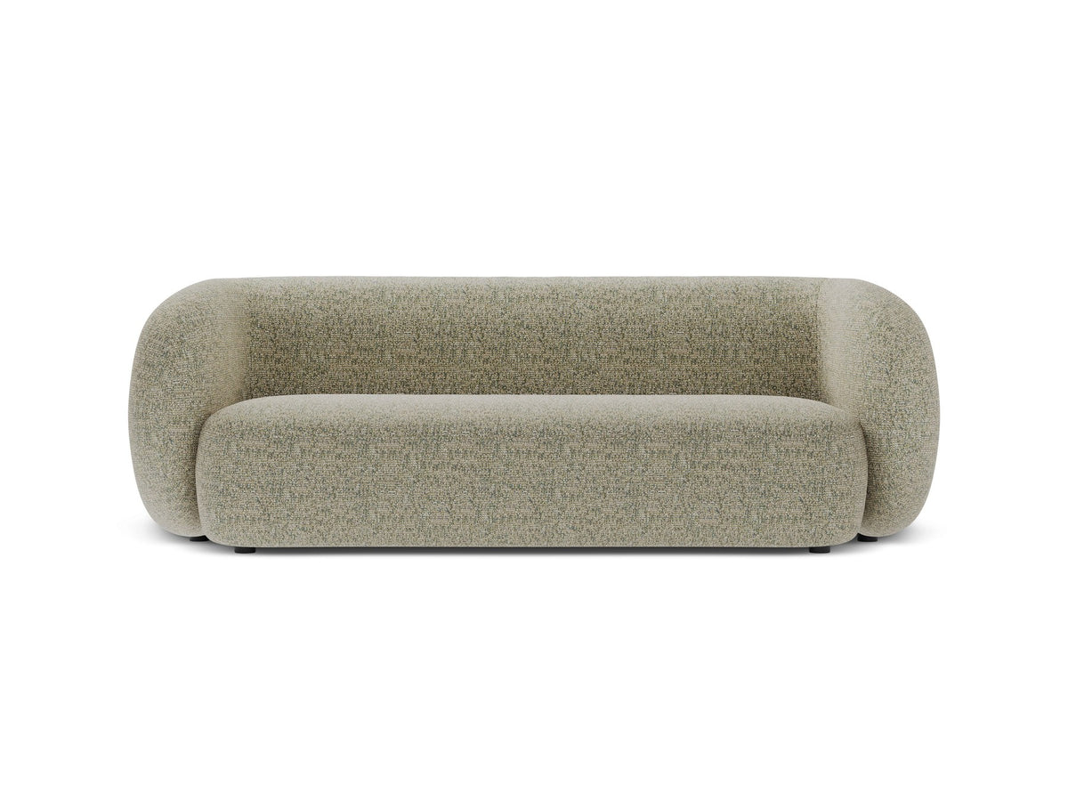 Weisses 3er Sofa Kate von Micadoni mit Bouclé-Stoffbezug, schwarzen Kunststoffbeinen und modularem Aufbau, Frontalansicht.
