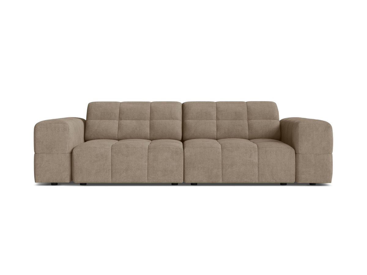Beige gepolstertes 3er Sofa Jennifer von Micadoni mit schwarzen Kunststoffbeinen und leicht geneigter Rückenlehne, Stoffbezug Bluvel.