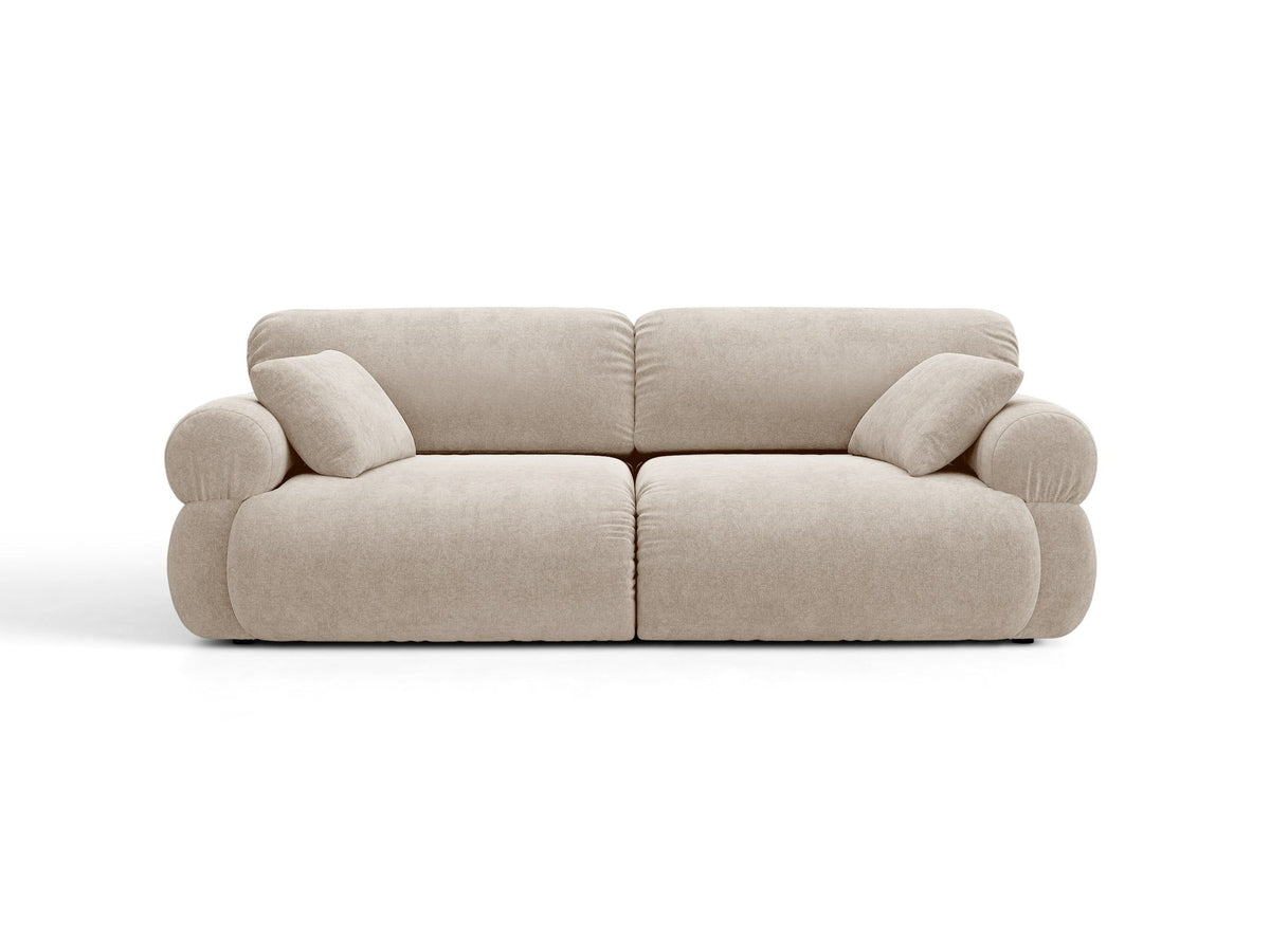 3er Sofa Ophelia von Micadoni in Beige mit Liberty Stoffbezug, niedriger Rückenlehne und schwarzen Kunststoffbeinen, modulare Bauweise sichtbar.