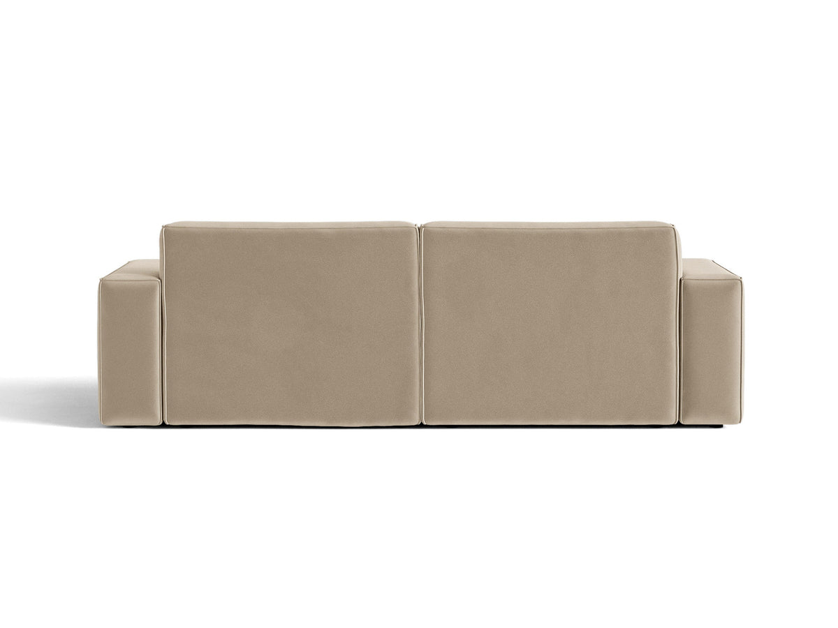 Jodie 3er Sofa von Micadoni in leichtem Beige mit Venus-Samtstoff, schwarzen Kunststoffbeinen und moderner, modularer Sitzform.