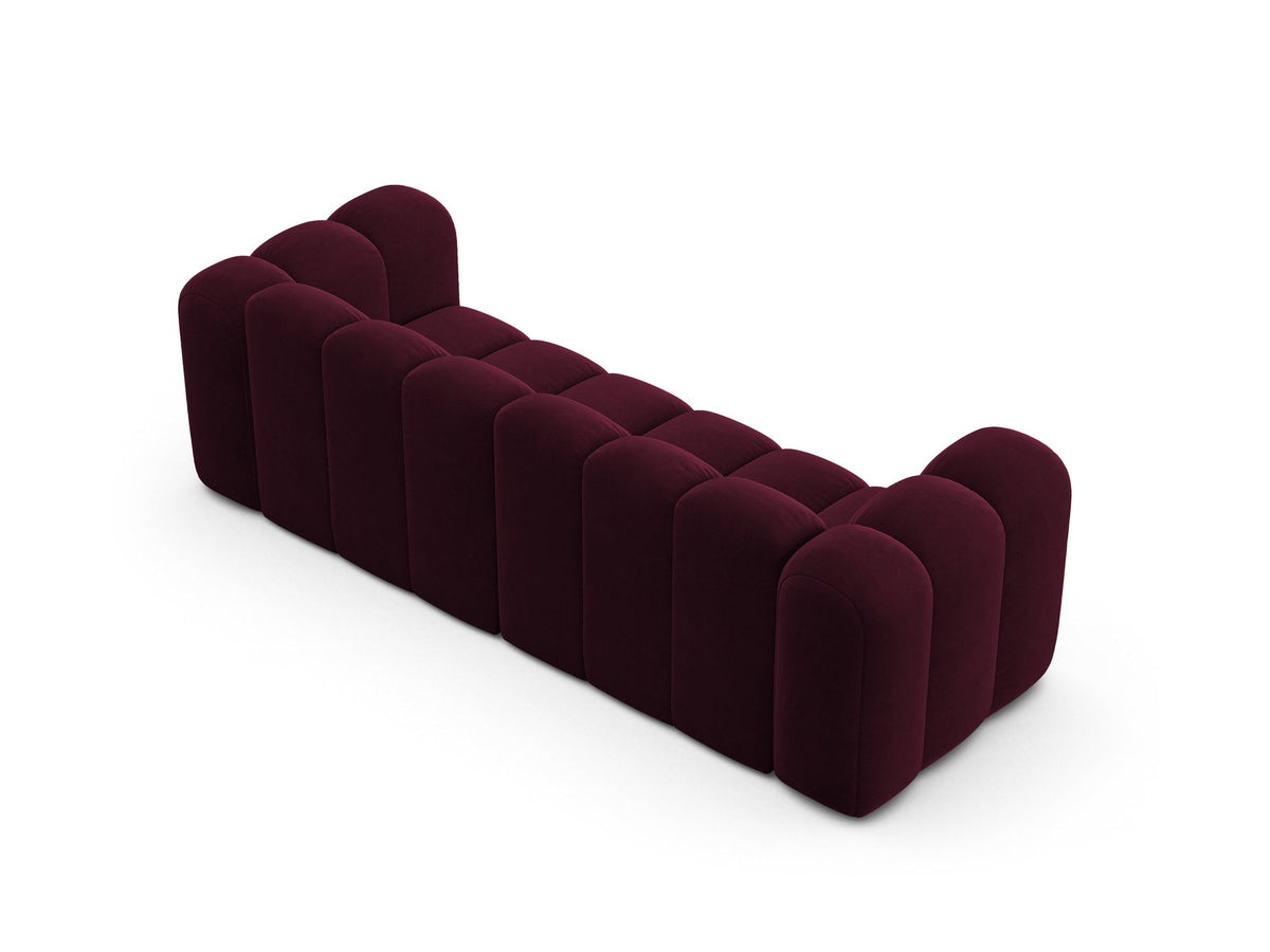 Beigefarbenes 3er Sofa Lupine von Micadoni aus Samtstoff mit schwarzen Kunststoffbeinen, niedriger Rückenlehne und modularem Aufbau.