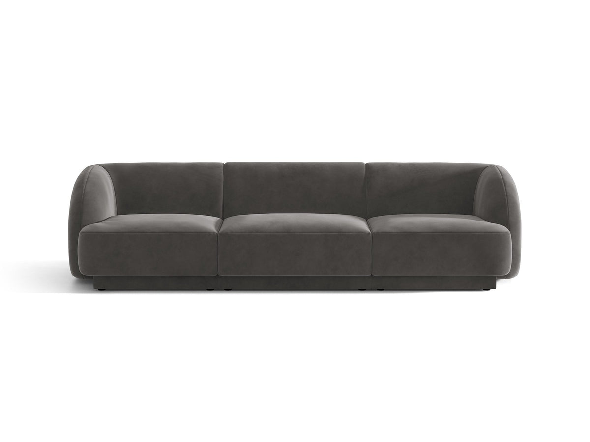 Dunkelbeiges 3er Sofa Miley von Micadoni mit Bluvel-Stoffbezug, schwarzen Kunststoffbeinen und gepolsterter Rückenlehne, Frontalansicht.
