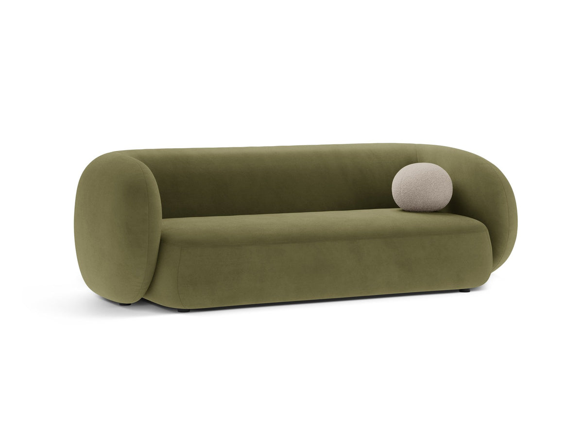 Weisses 3er Sofa Kate von Micadoni mit Bouclé-Stoffbezug, schwarzen Kunststoffbeinen und modularem Aufbau, Frontalansicht.