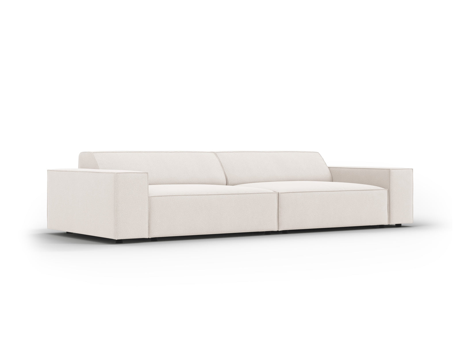 Stilvolles 3-Sitzer Sofa Jodie in sanftem Beige, perfekt für zeitgemäße Einrichtungen, präsentiert von Micadoni in einem ansprechenden Wohnambiente.