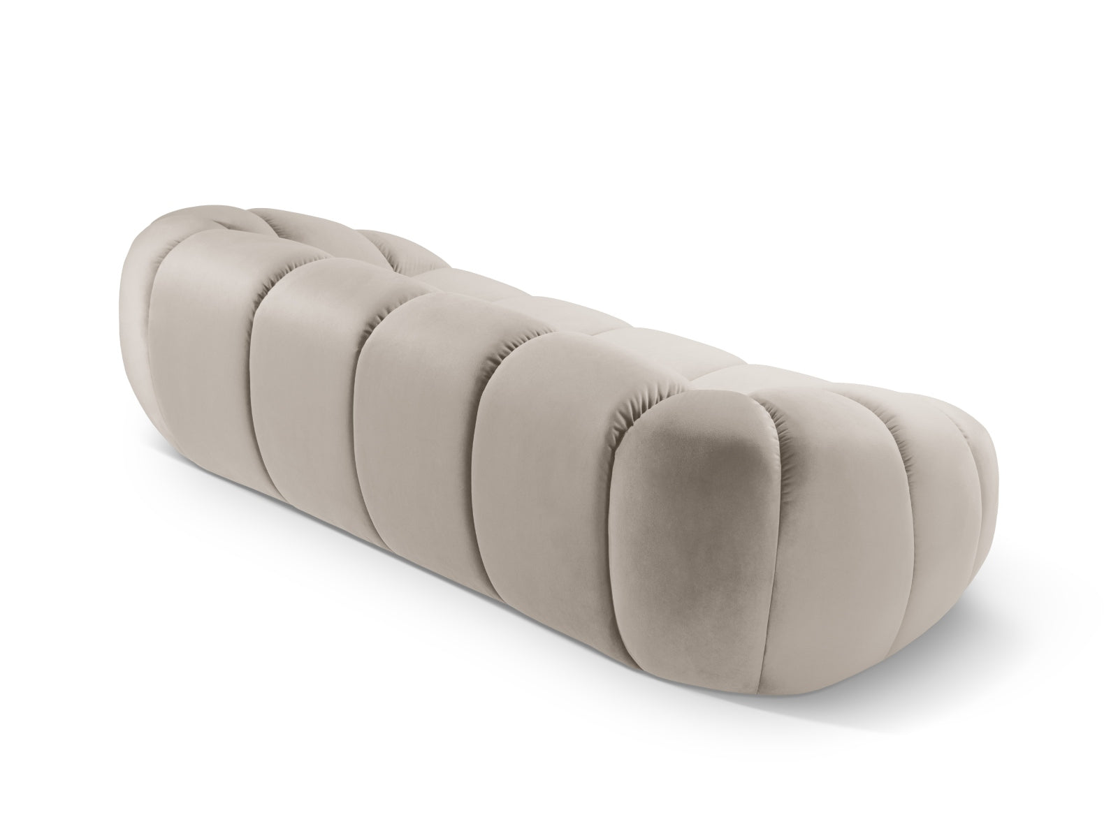 Elegantes 3-Sitzer Sofa Diana aus weichem Velours in zartem Beige, ideal für gemütliche Abende und stilvolle Einrichtung.