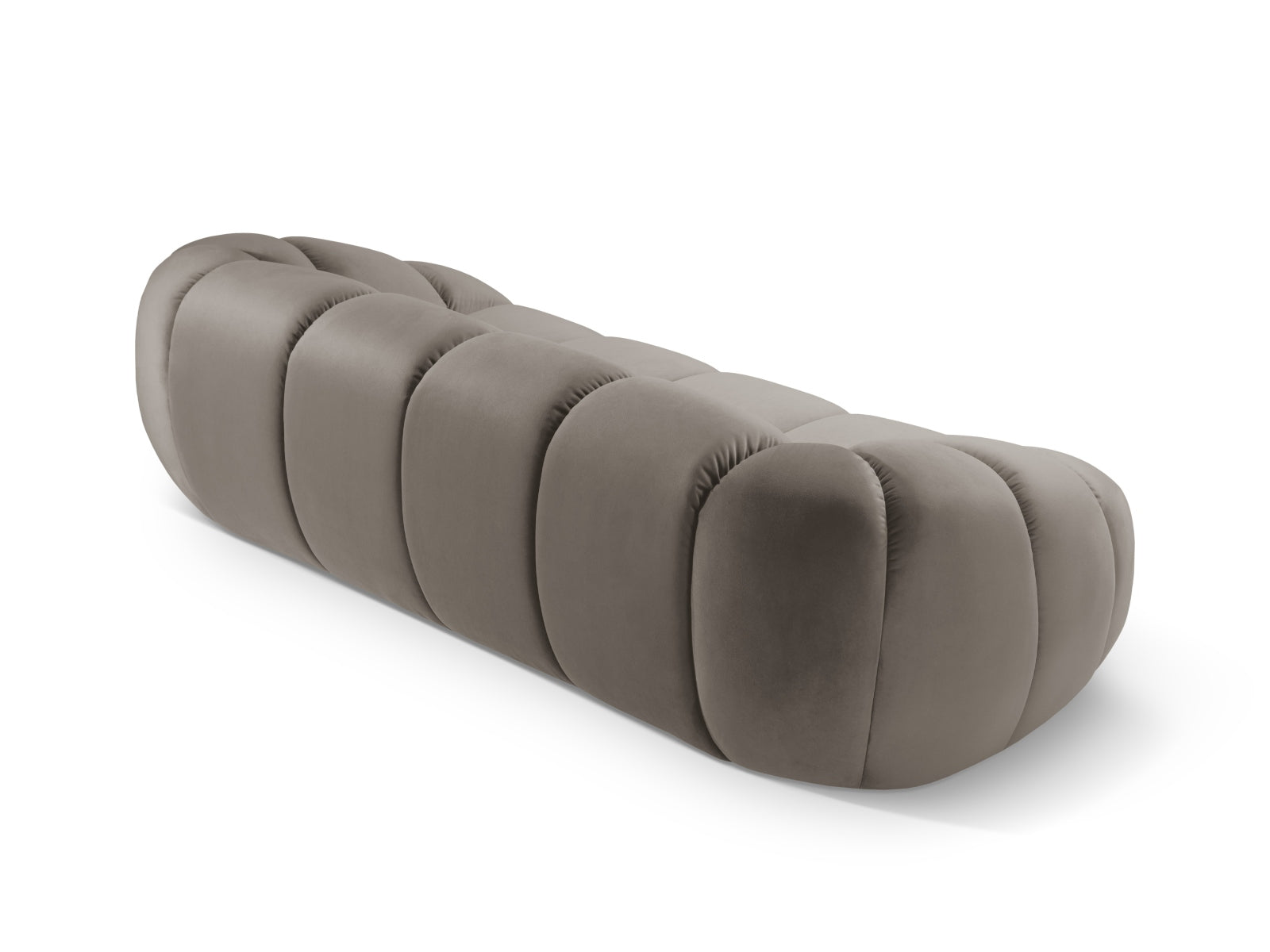 Elegantes 3-Sitzer Sofa Diana aus weichem Velours, ideal für gemütliche Abende und stilvolle Einrichtung in warmen Naturtönen.
