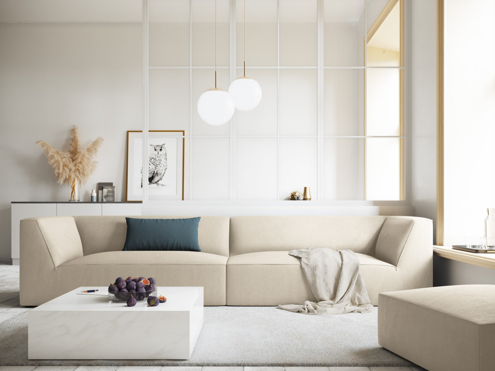 Elegantes Ruby Sofa für 4 Personen in sanftem Beige, stilvoll inszeniert im modernen Wohnambiente von KAQTU Design AG.