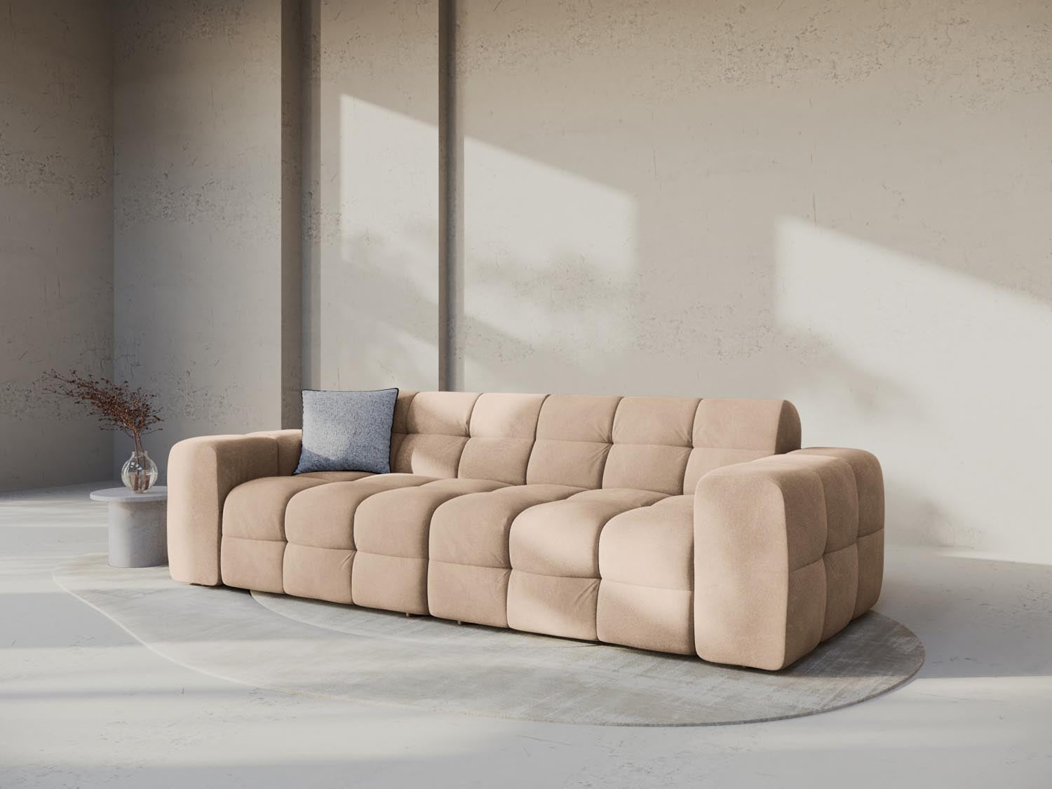 Elegantes Kendal Velour Sofa in Almond Beige, ideal für stilvolle Wohnräume. Komfortables 4-Sitzer Design von Micadoni.