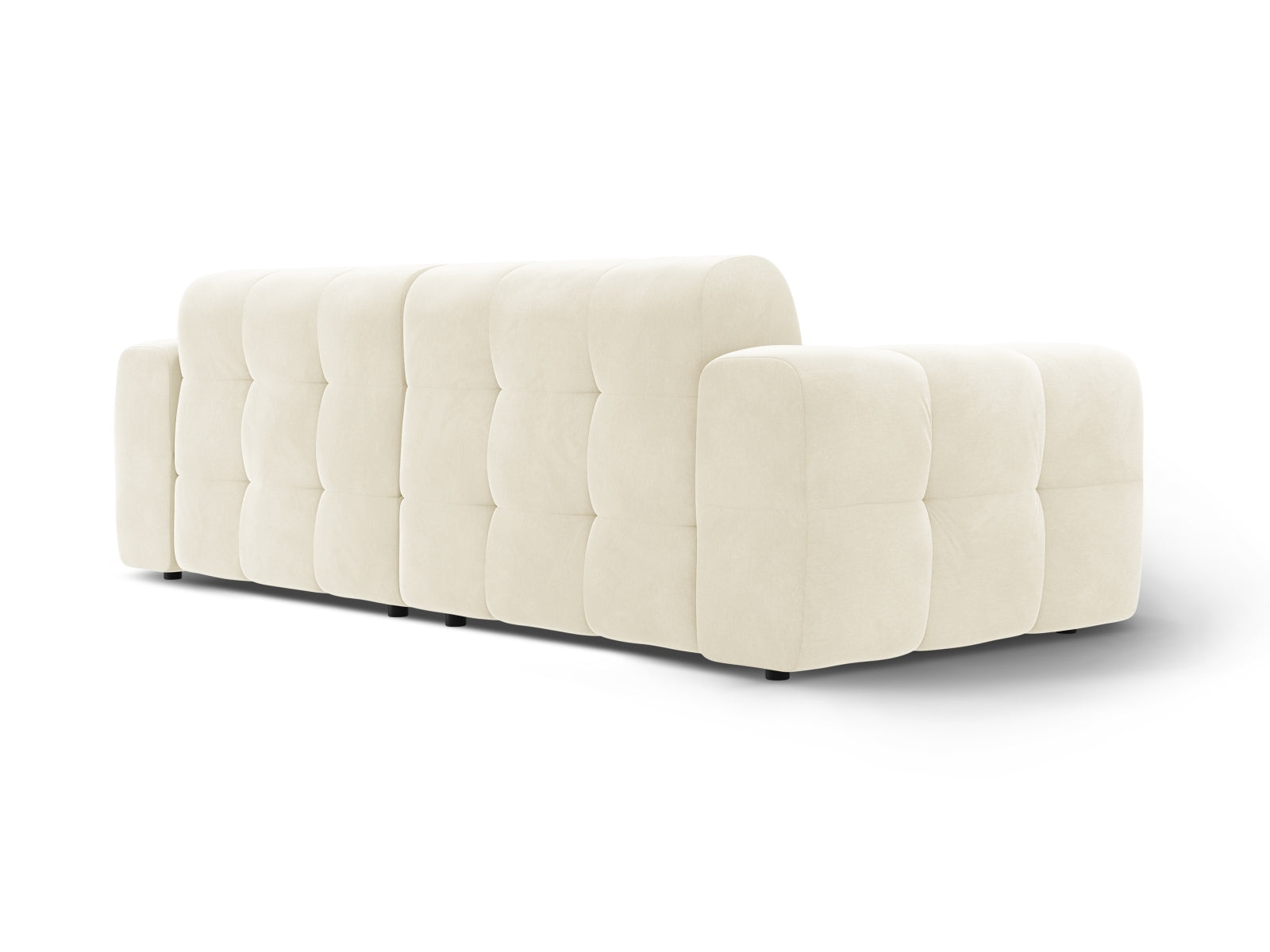 Entdecken Sie das Kendal Velour Sofa 4 Sitzer von Micadoni – stilvolles Design, luxuriöser Komfort und ideale Gemütlichkeit für Ihr Wohnzimmer.