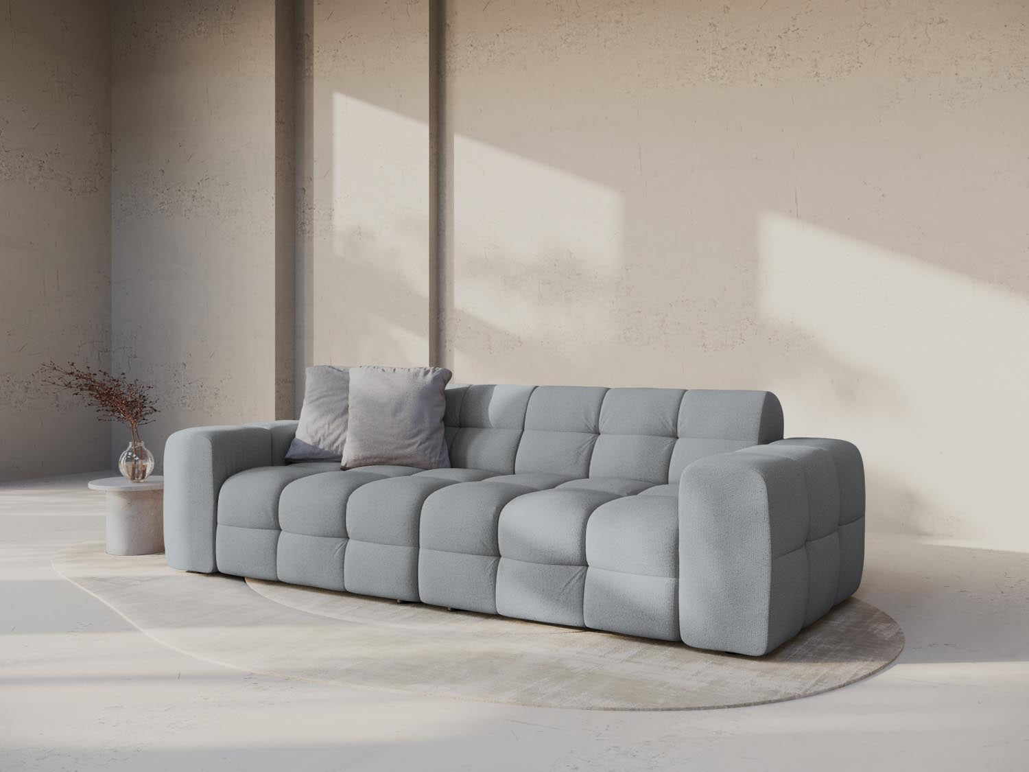 Elegantes Kendal 4-Sitzer Sofa in stilvollem Platinum-Ottawa, ideal für moderne Wohnräume und gemütliche Abende.