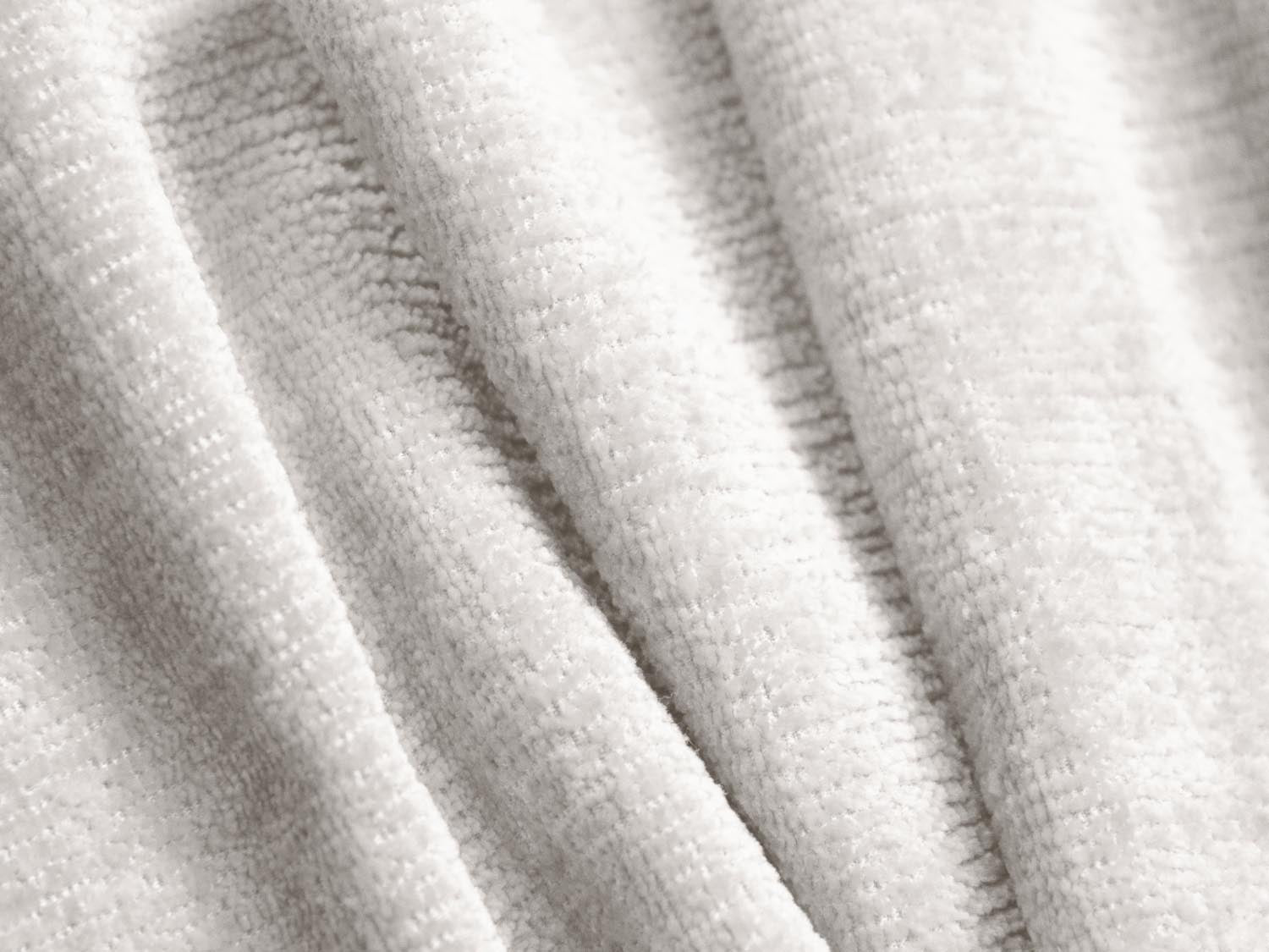 Erleben Sie das elegante Jenny Sofa 4 Sitzer von Micadoni – der perfekte Ort für gesellige Abende, mit hochwertiger Verarbeitung und vielseitigem Design.