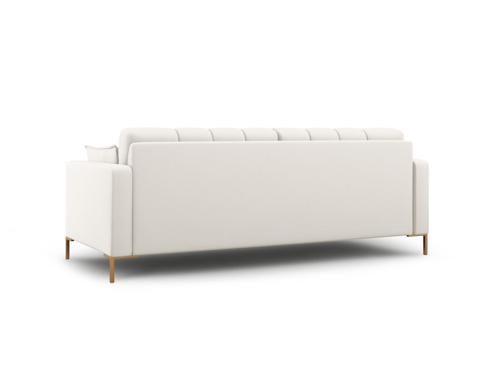 Erleben Sie das Mamaia Sofa 4 Sitzer von Micadoni – eine harmonische Verbindung aus modernem Stil, langlebigen Materialien und optimalem Sitzkomfort für Ihr Wohnzimmer.