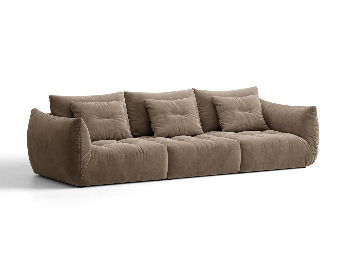 Modulares 4er Sofa Bloom von Micadoni in leichtem Beige, Bezug aus Casino-Velours, schwarze Kunststoffbeine, gepolsterte Rückenkissen.