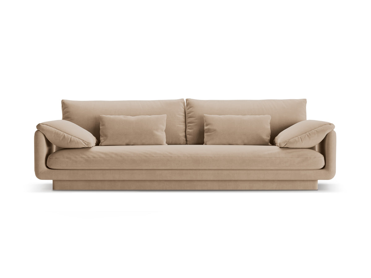 Torino Velour Sofa 4 Sitzer in Sand-Casino präsentiert im Onlineshop von KAQTU Design AG. 4er Sofa ist von Micadoni