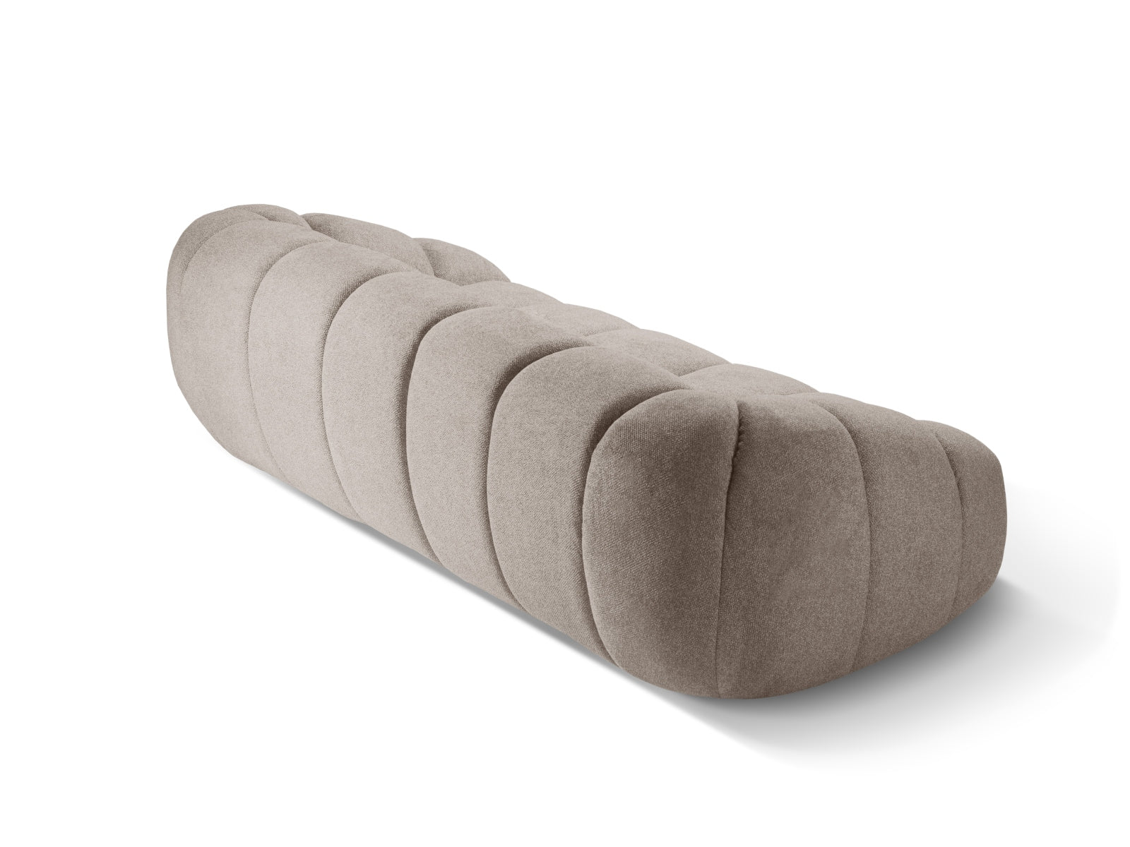 Elegantes 4-Sitzer Sofa "Diana" in warmem Dunkelbeige, perfekt für moderne Wohnkonzepte, angeboten von Micadoni.