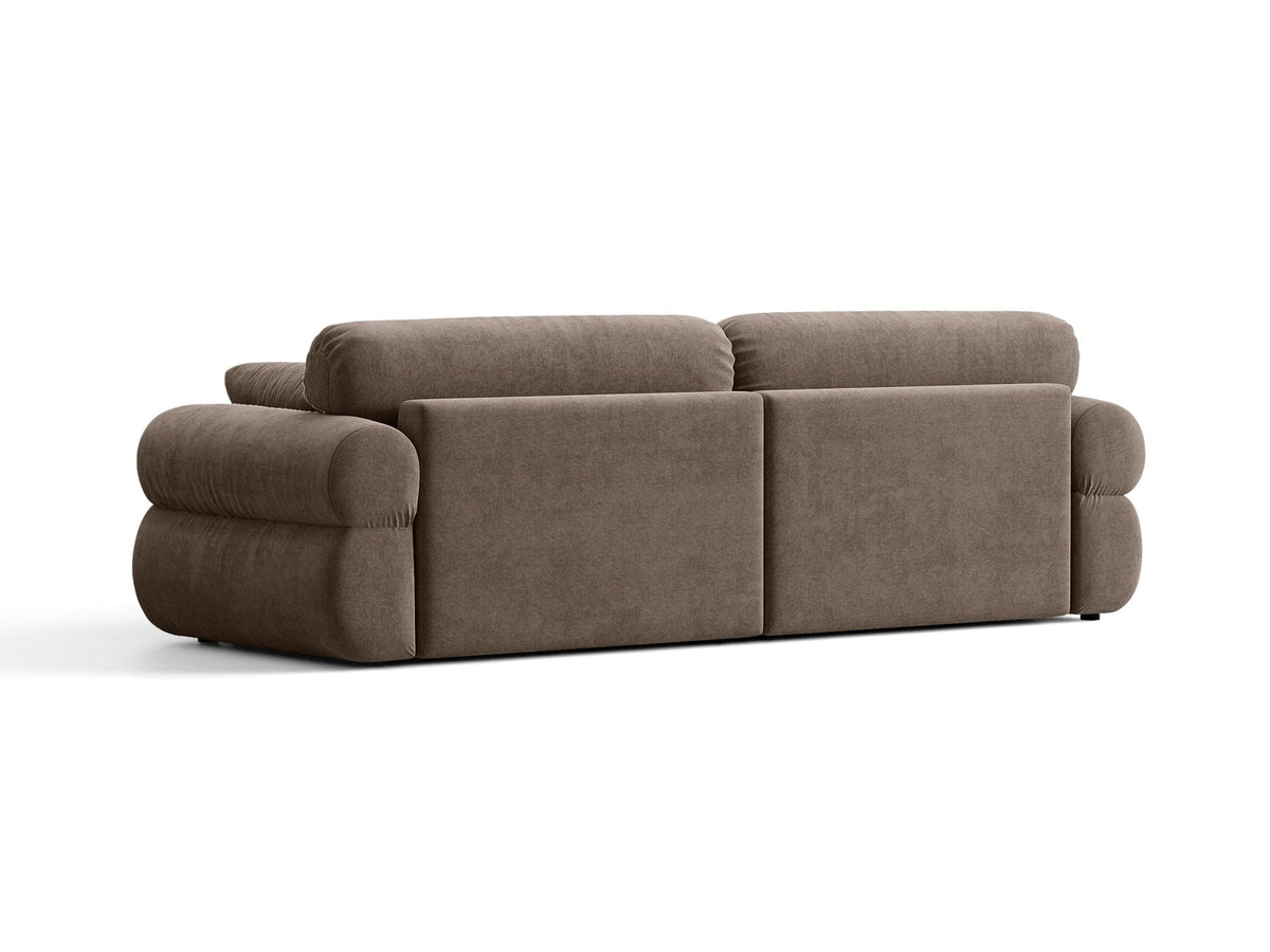 Beiges 4er Sofa Ophelia von Micadoni mit Liberty-Stoffbezug, niedriger Rückenlehne und schwarzen Kunststoffbeinen aus Polypropylen.