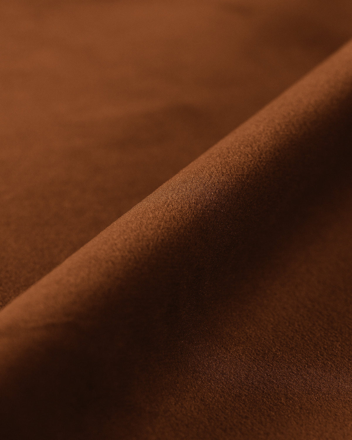 Jenny Velour Sofa 4 Sitzer in Terracotta-Salvador präsentiert im Onlineshop von KAQTU Design AG. 4er Sofa ist von Micadoni