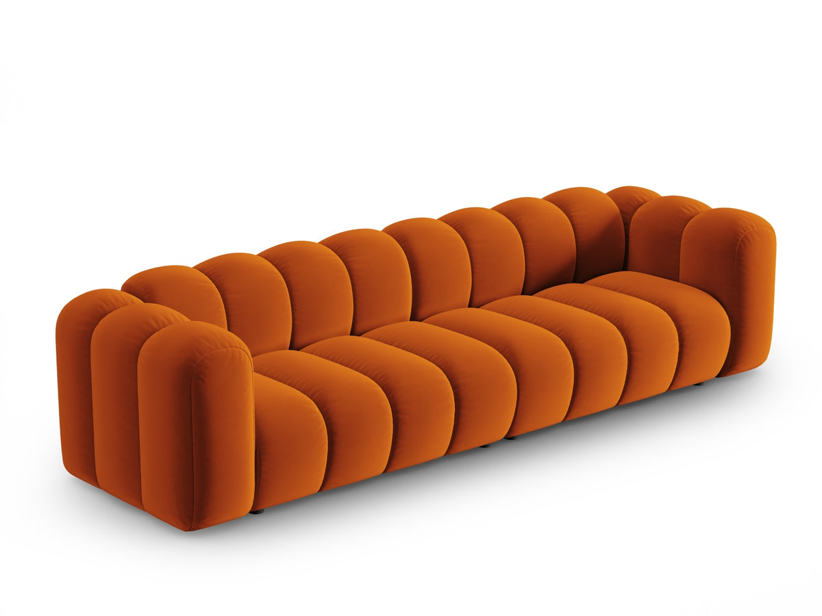 Lupine Velour modulares Sofa 4 Sitzer in Terracotta-Salvador präsentiert im Onlineshop von KAQTU Design AG. 3er Sofa ist von Micadoni