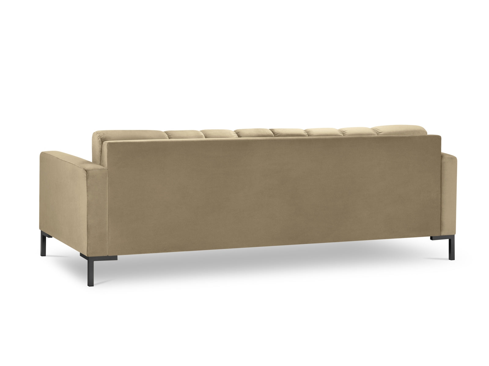 Entdecken Sie das Mamaia Velour Sofa 4 Sitzer von Micadoni – stilvolles Design, hoher Komfort und pflegeleichte Materialien für Ihr Zuhause.