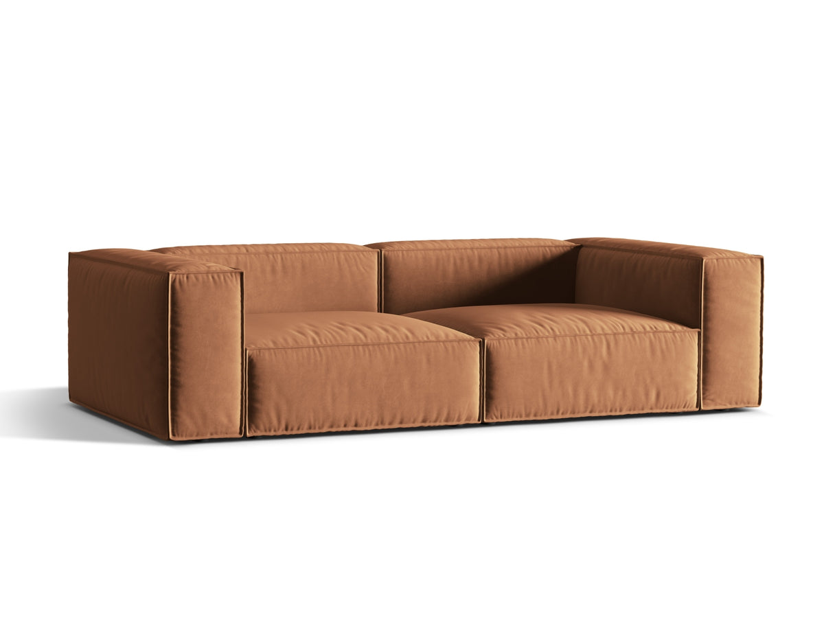 Nuria Velour Sofa 4 Sitzer in Honey-Paris präsentiert im Onlineshop von KAQTU Design AG. 4er Sofa ist von Micadoni