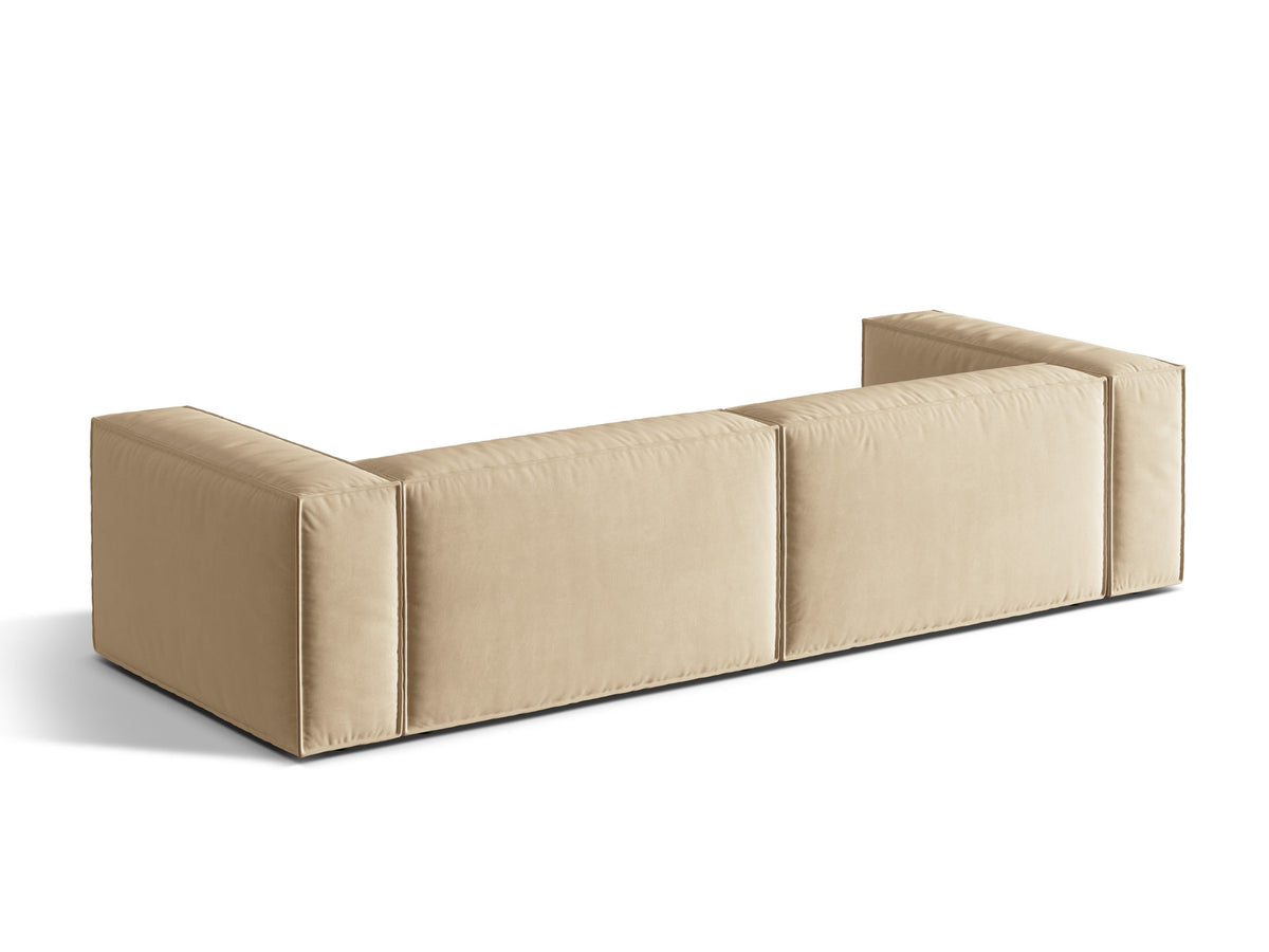 Nuria Velour Sofa 5 Sitzer in Nude-Paris präsentiert im Onlineshop von KAQTU Design AG. 5er Sofa ist von Micadoni