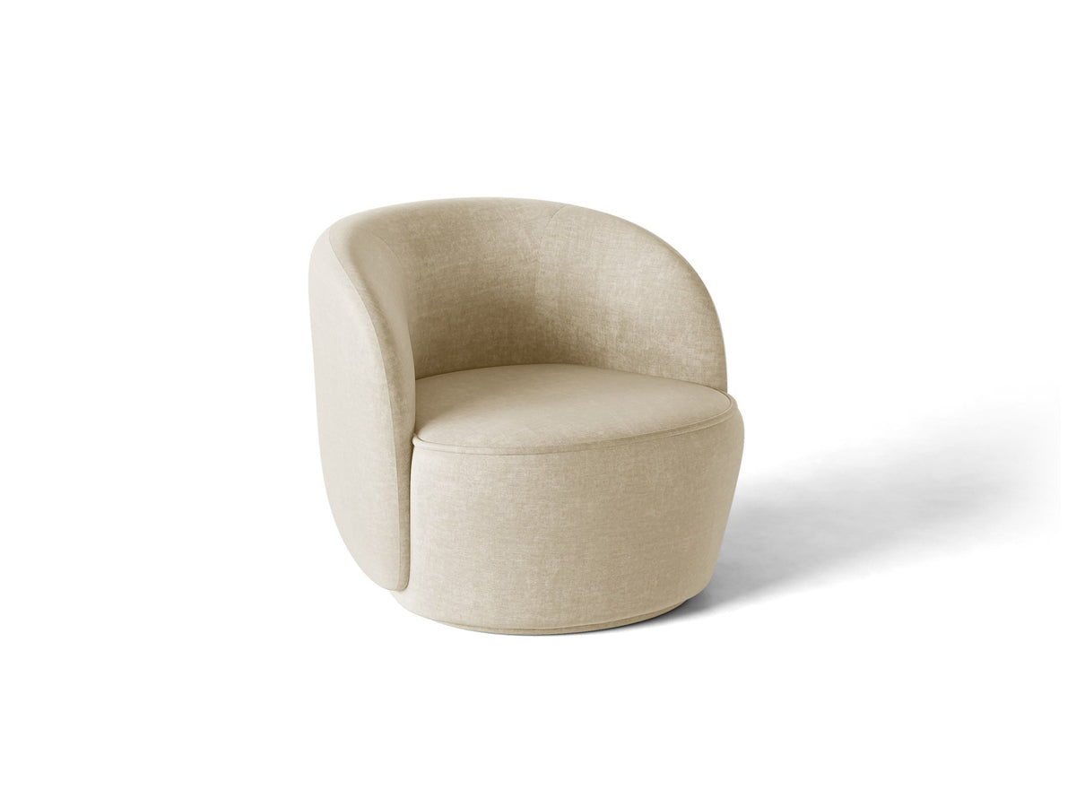 Drehbarer Sessel Jonas von Micadoni in leichtem Beige mit Veloursbezug, gepolsterten Kunststoff-Beinen und runder Sitzfläche.