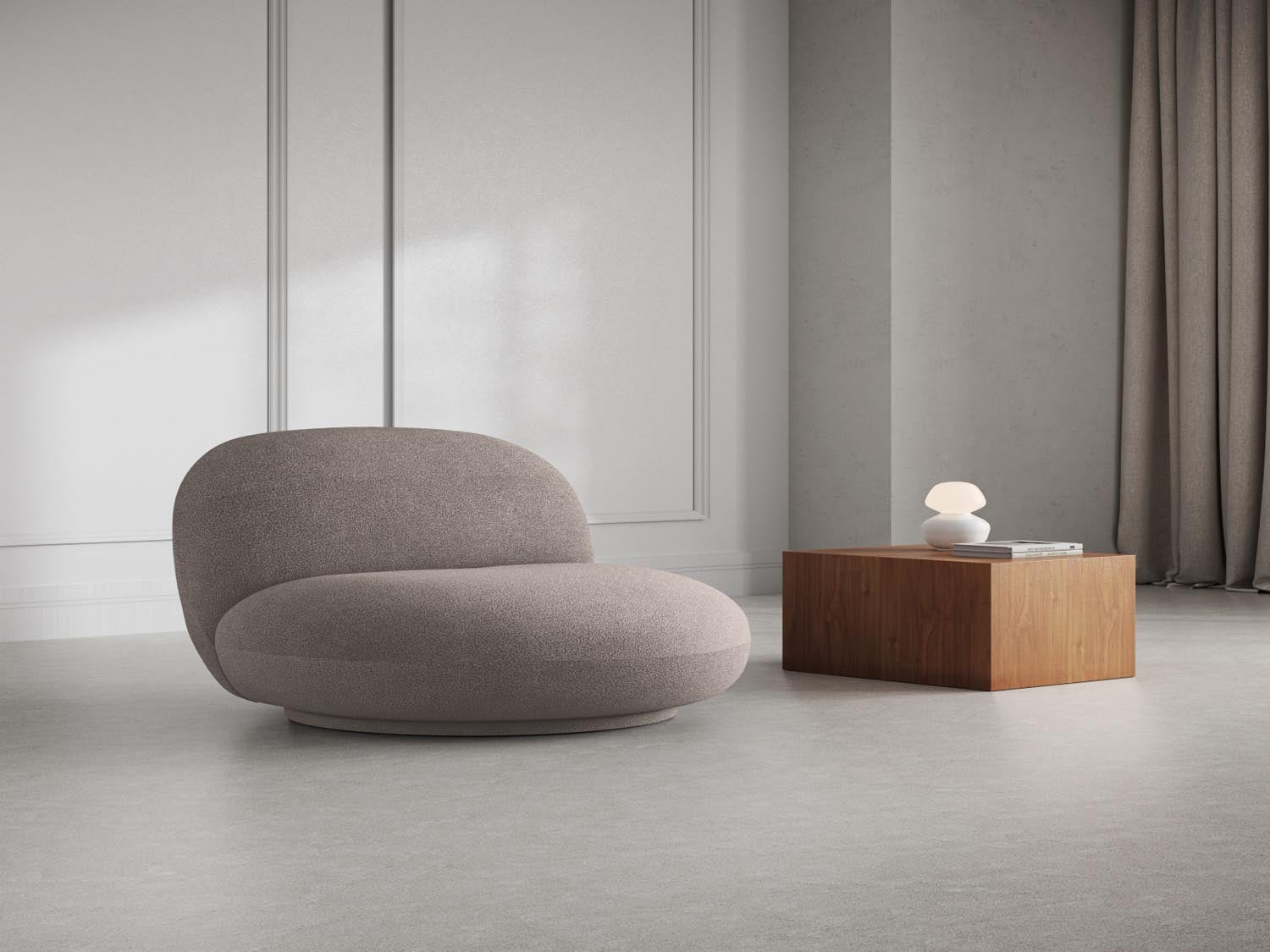 Eleganter Chuck Swivel Boucle Armchair in sanftem Braun, ideal für stilvolle Wohnräume. Bequemer Drehsessel von Micadoni.