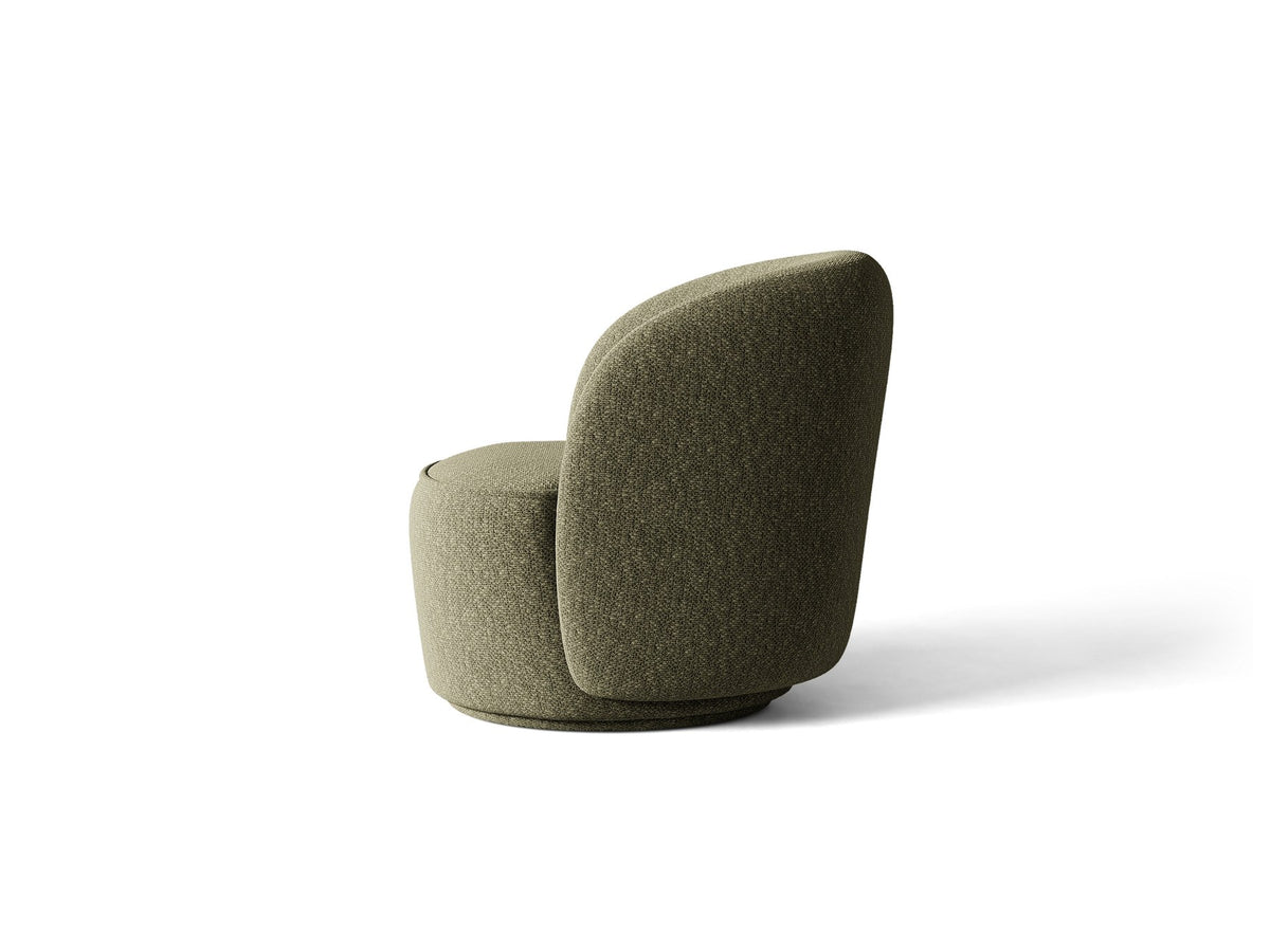 Drehbarer Sessel Jonas von Micadoni in leichtem Beige mit Veloursbezug, gepolsterten Kunststoff-Beinen und runder Sitzfläche.