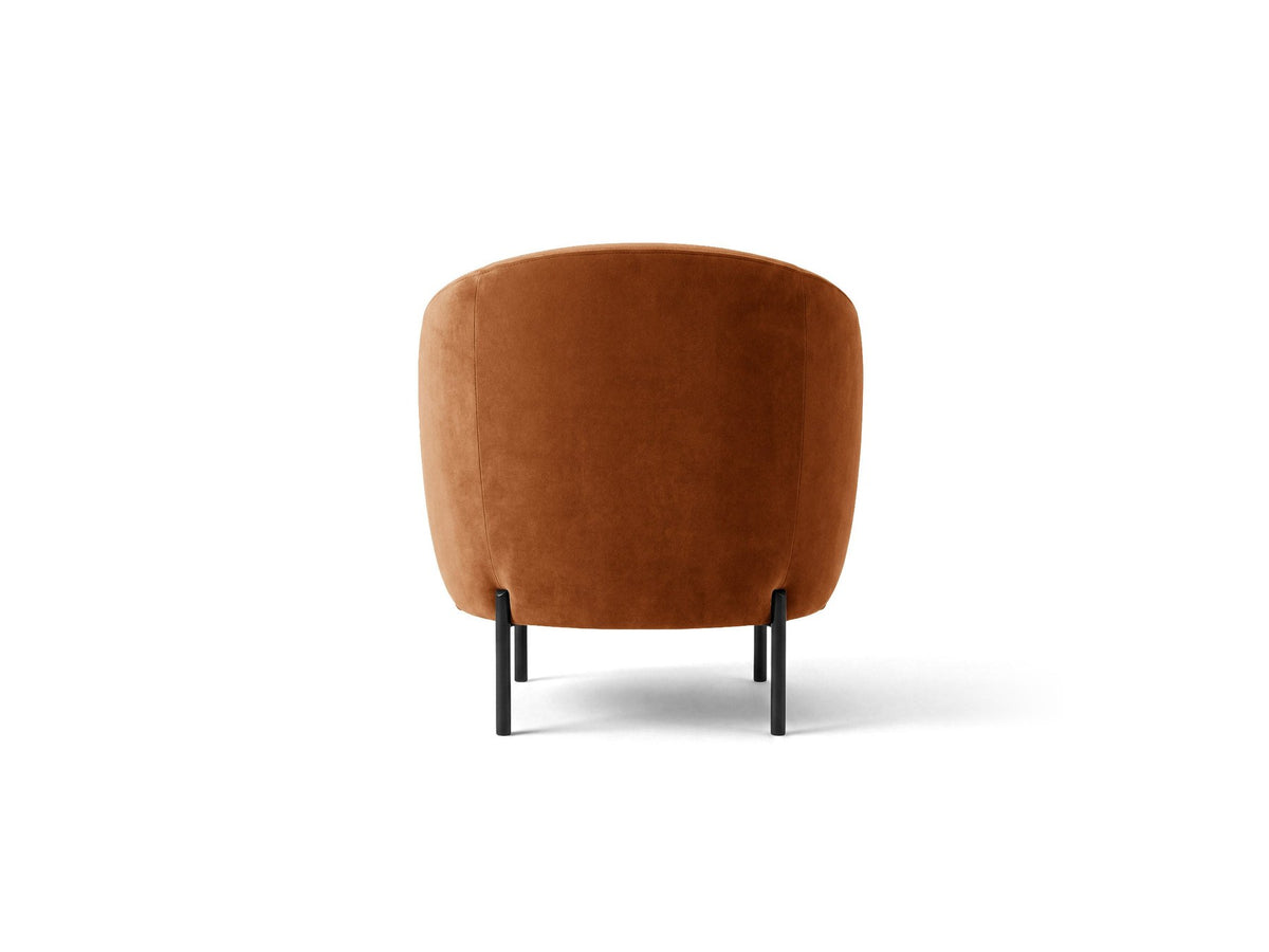 Terrakottafarbener Amalta Armsessel von Micadoni mit Stoffbezug aus der Kollektion Salvador und Beinen aus Stahl, kompakte Sitzform.