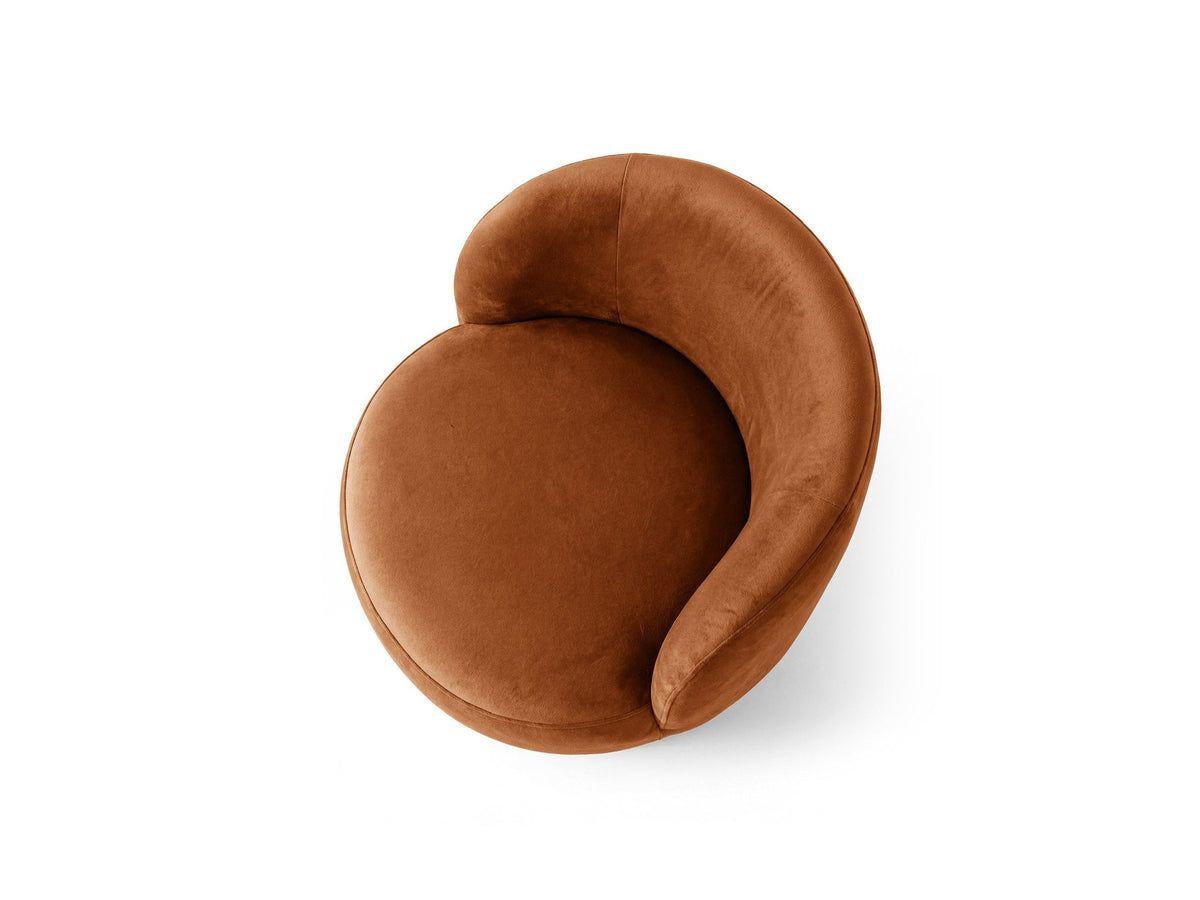 Terrakottafarbener Amalta Armsessel von Micadoni mit Stoffbezug aus der Kollektion Salvador und Beinen aus Stahl, kompakte Sitzform.