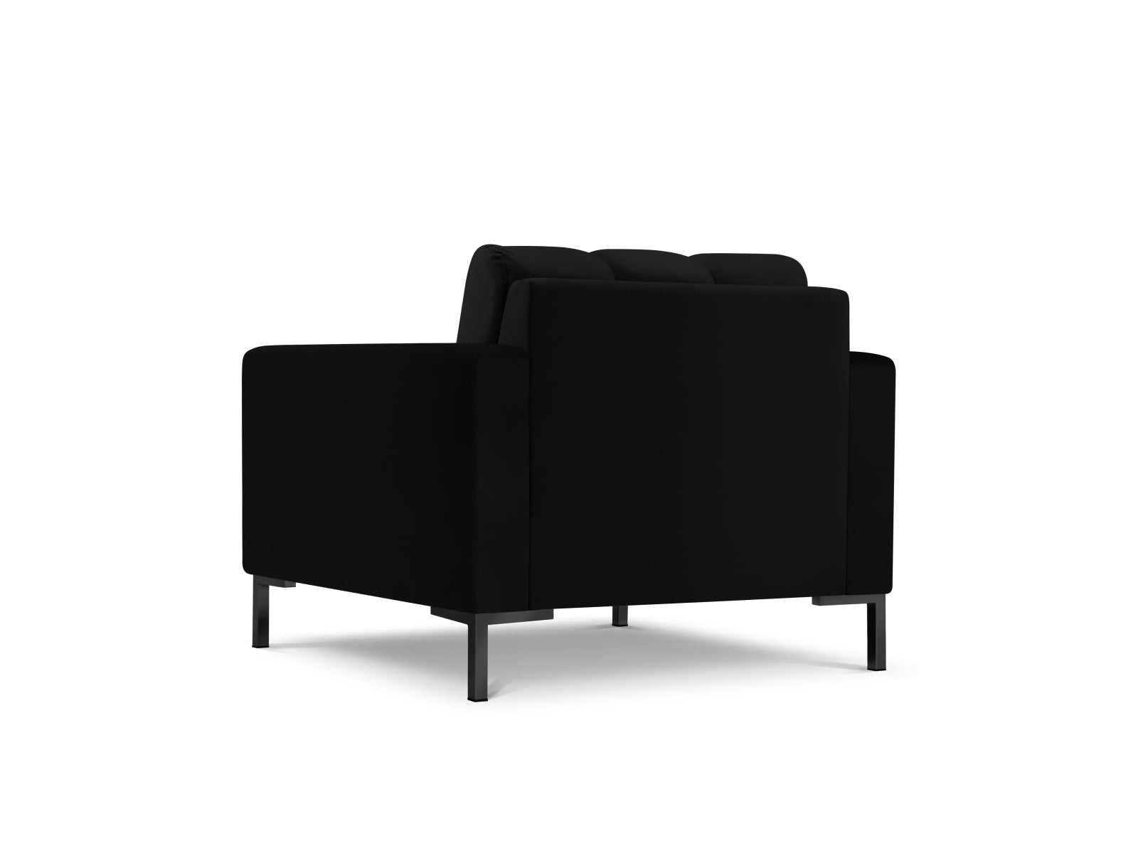 Eleganter Mamaia Velour Sessel in Schwarz von Micadoni, ideal für entspannte Stunden und stilvolle Akzente in Ihrem Wohnraum.