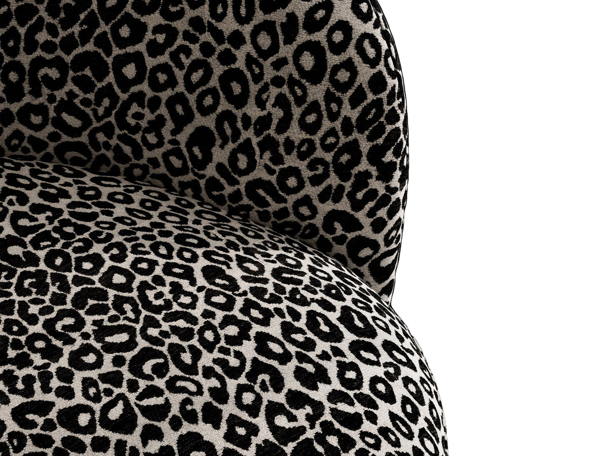 Beiger Drehsessel Letizia von Micadoni mit gewebtem Leopardenmuster, Chenille-Stoff Wild und Stoffbeinen, Ansicht von vorne